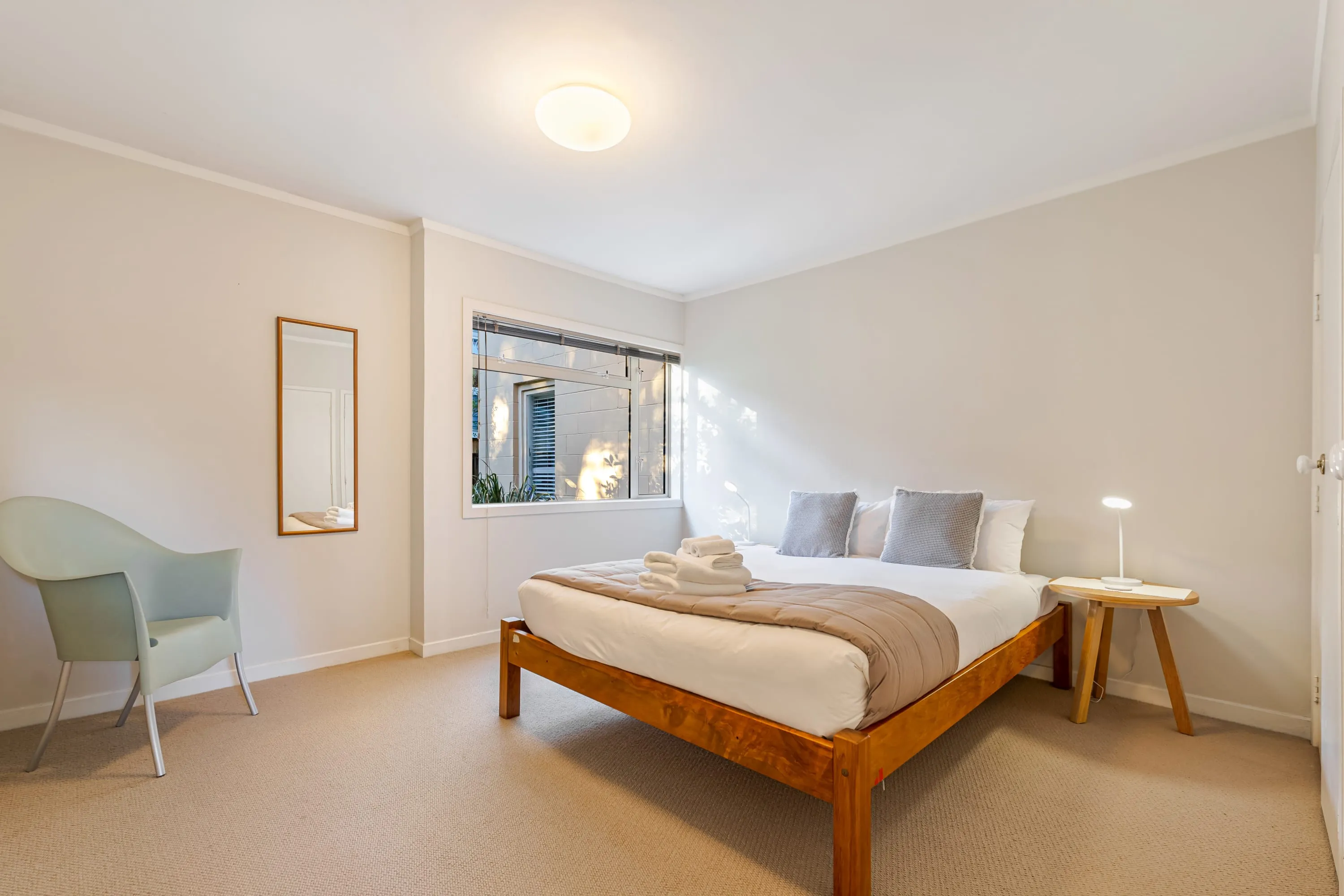 Executive Urban Flat In Kohi, Auckland - Compact 2br With Dedicated Home Office #2