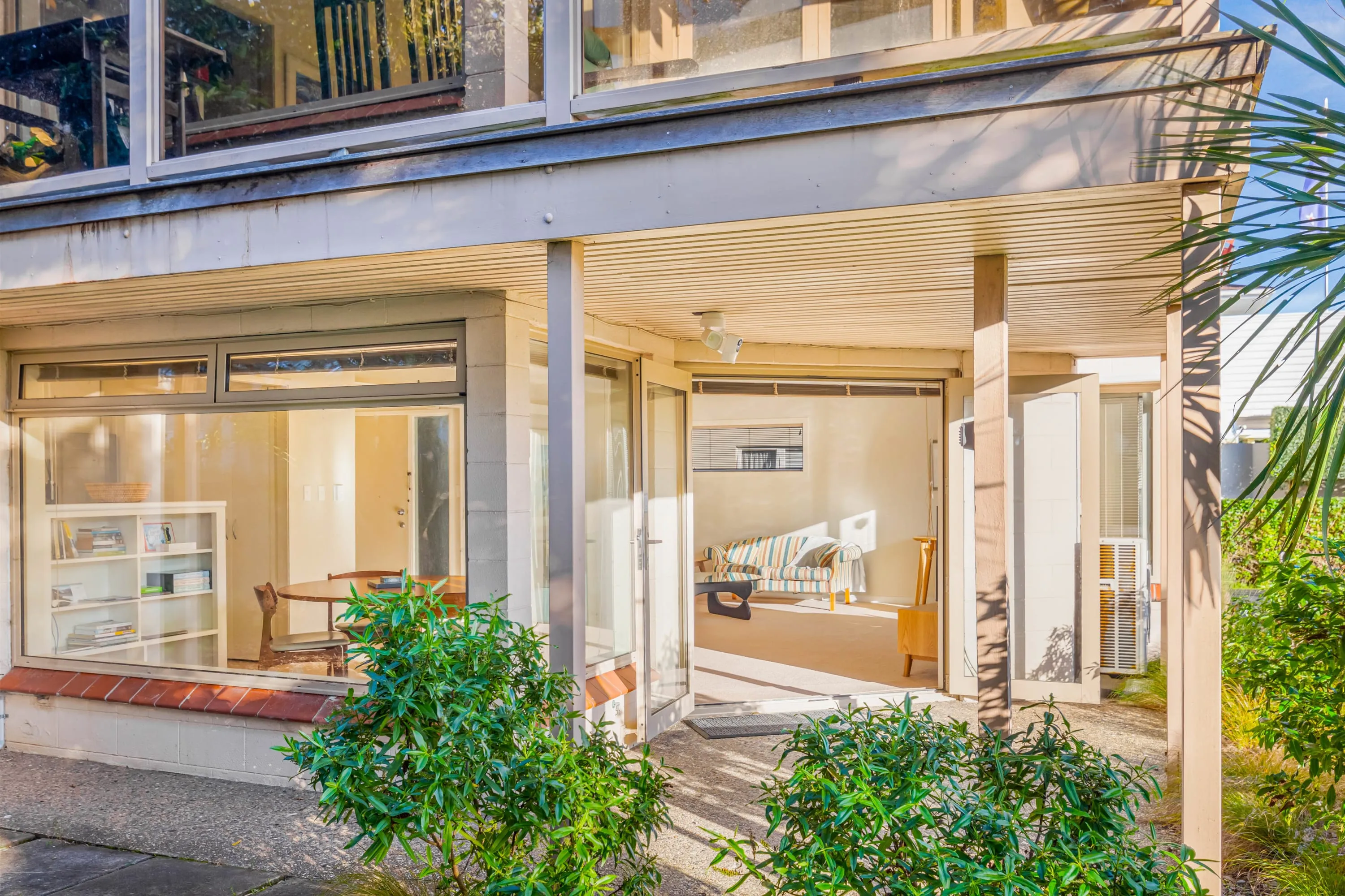 Executive Urban Flat In Kohi, Auckland - Compact 2br With Dedicated Home Office #3
