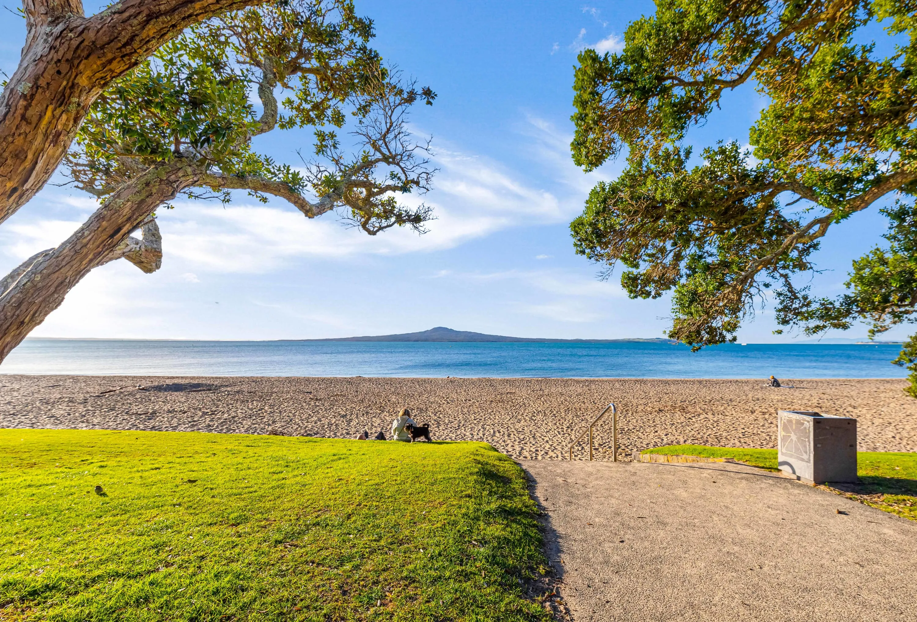 Executive Urban Flat In Kohi, Auckland - Compact 2br With Dedicated Home Office #5