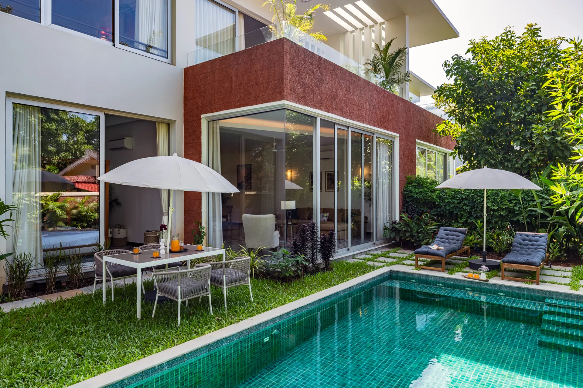 Chic 2-bed City Flat With Home Office Space In Goa's Center For Remote Work