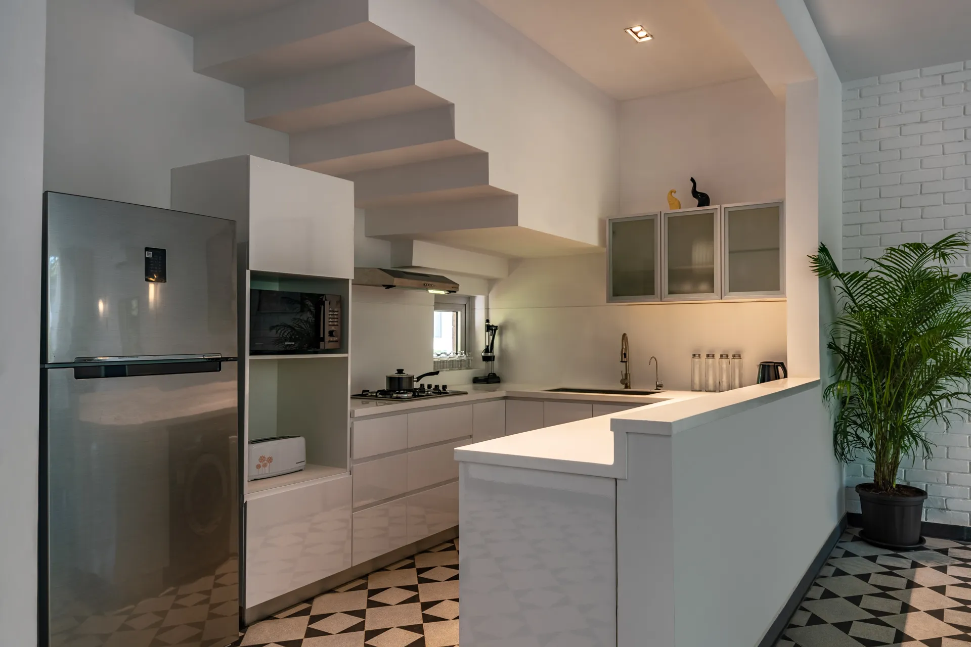 Chic 2-bed City Flat With Home Office Space In Goa's Center For Remote Work #4