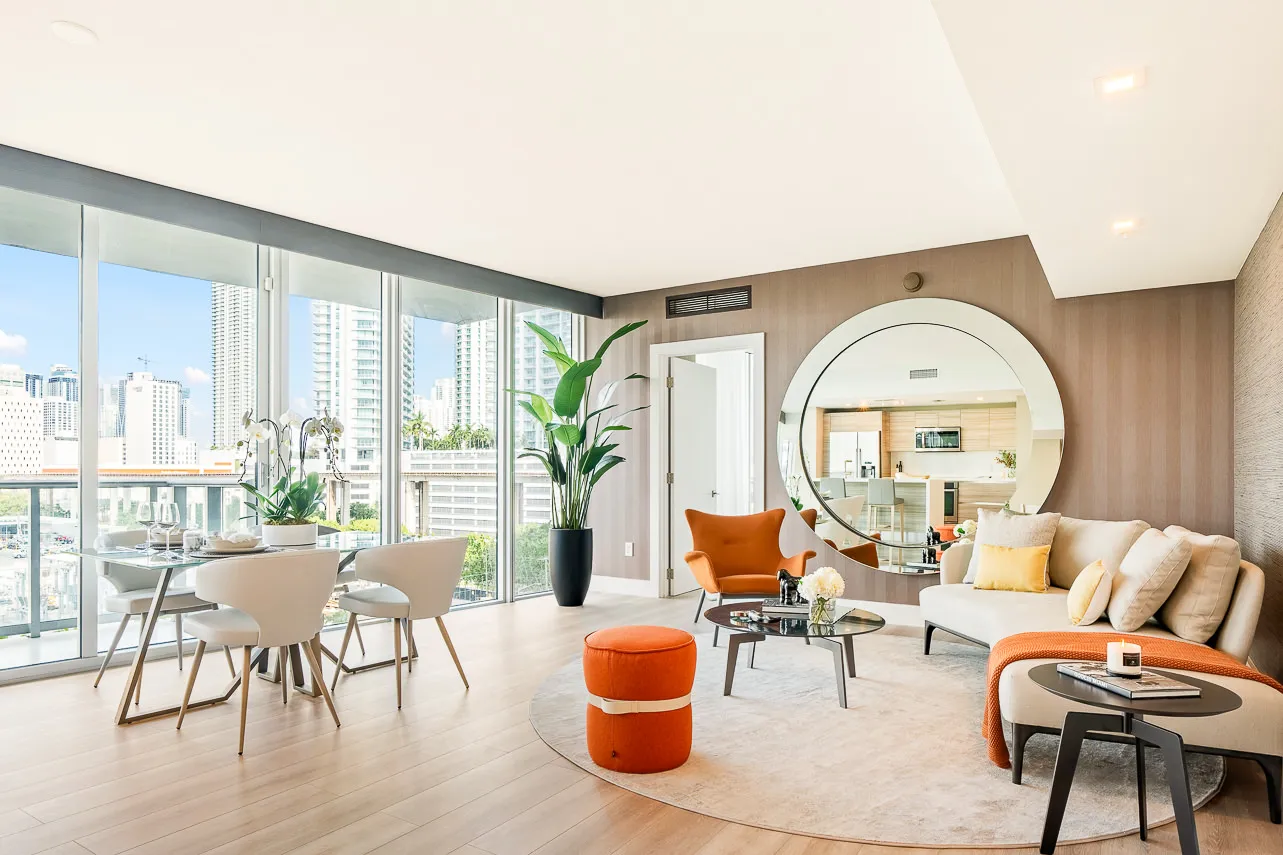 Curated Miami Flat With Efficient Layout And Dedicated Workspace For Remote Work #2
