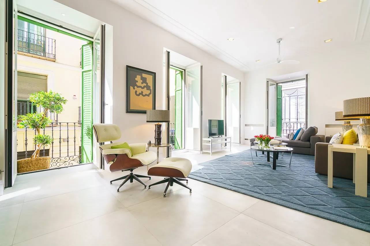 Chic 2-br Madrid Flat, 144m2 - Generous Layout With Dedicated Home Office And Fast Wi-fi #3