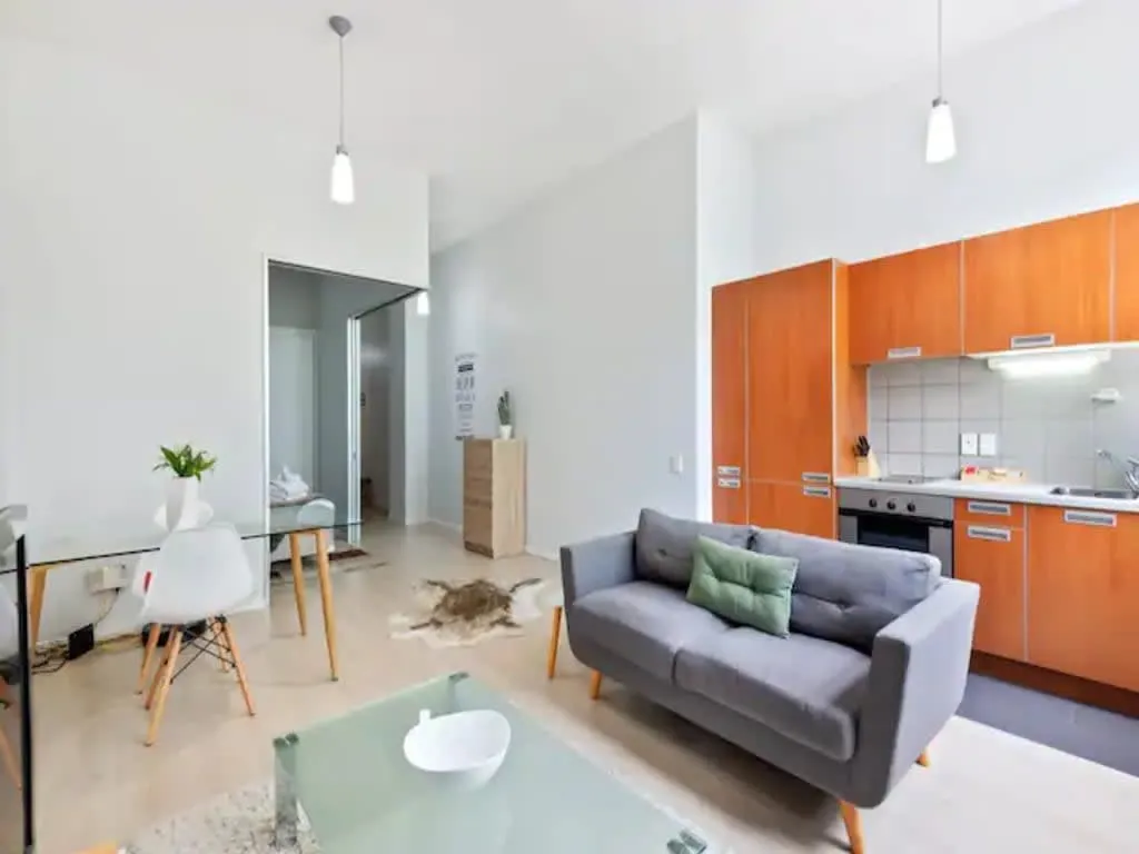 Cozy Premium Auckland City Flat - Work-from-home Setup, Fast Wifi & Desk #5