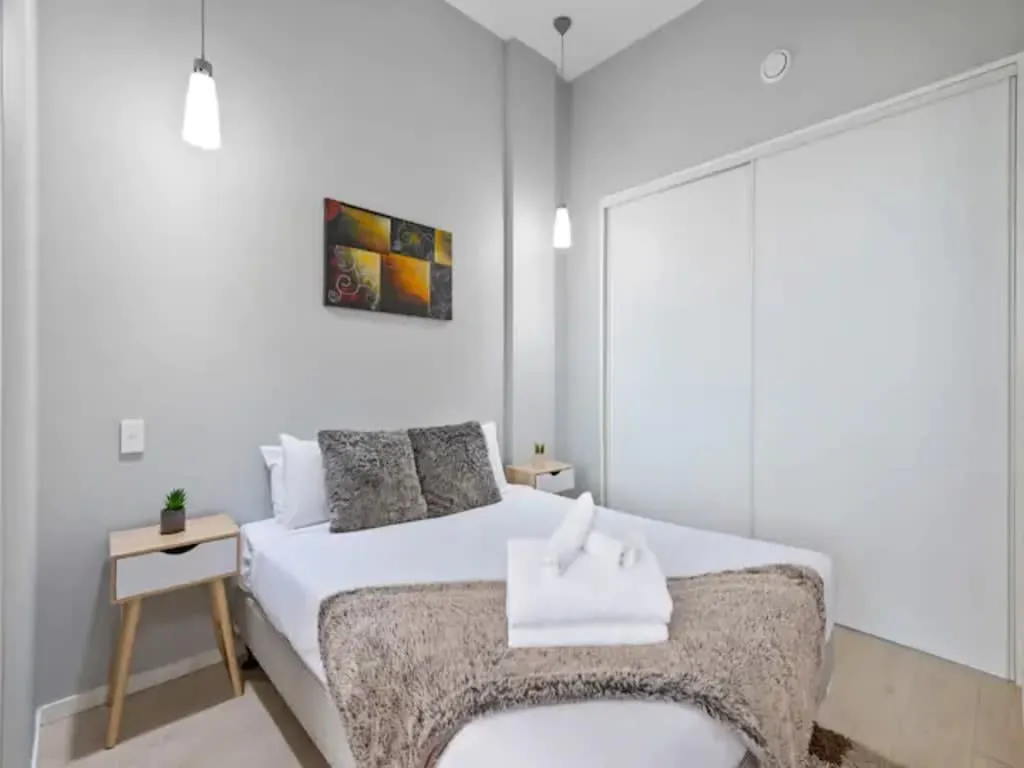 Cozy Premium Auckland City Flat - Work-from-home Setup, Fast Wifi & Desk #2