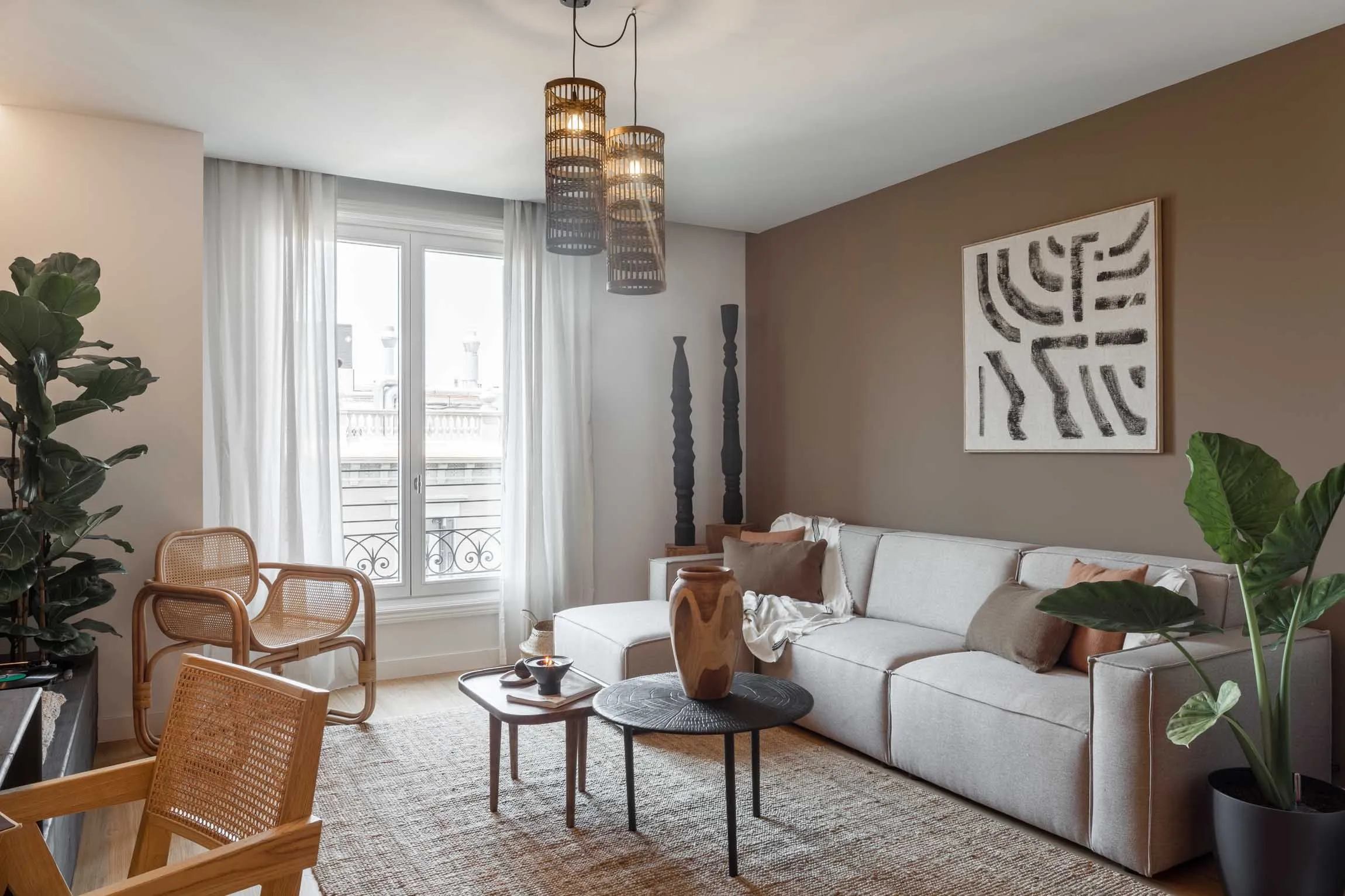 Trendy 60m2 Barcelona Flat With Private Office, High-speed Fiber & Streaming Setup #4