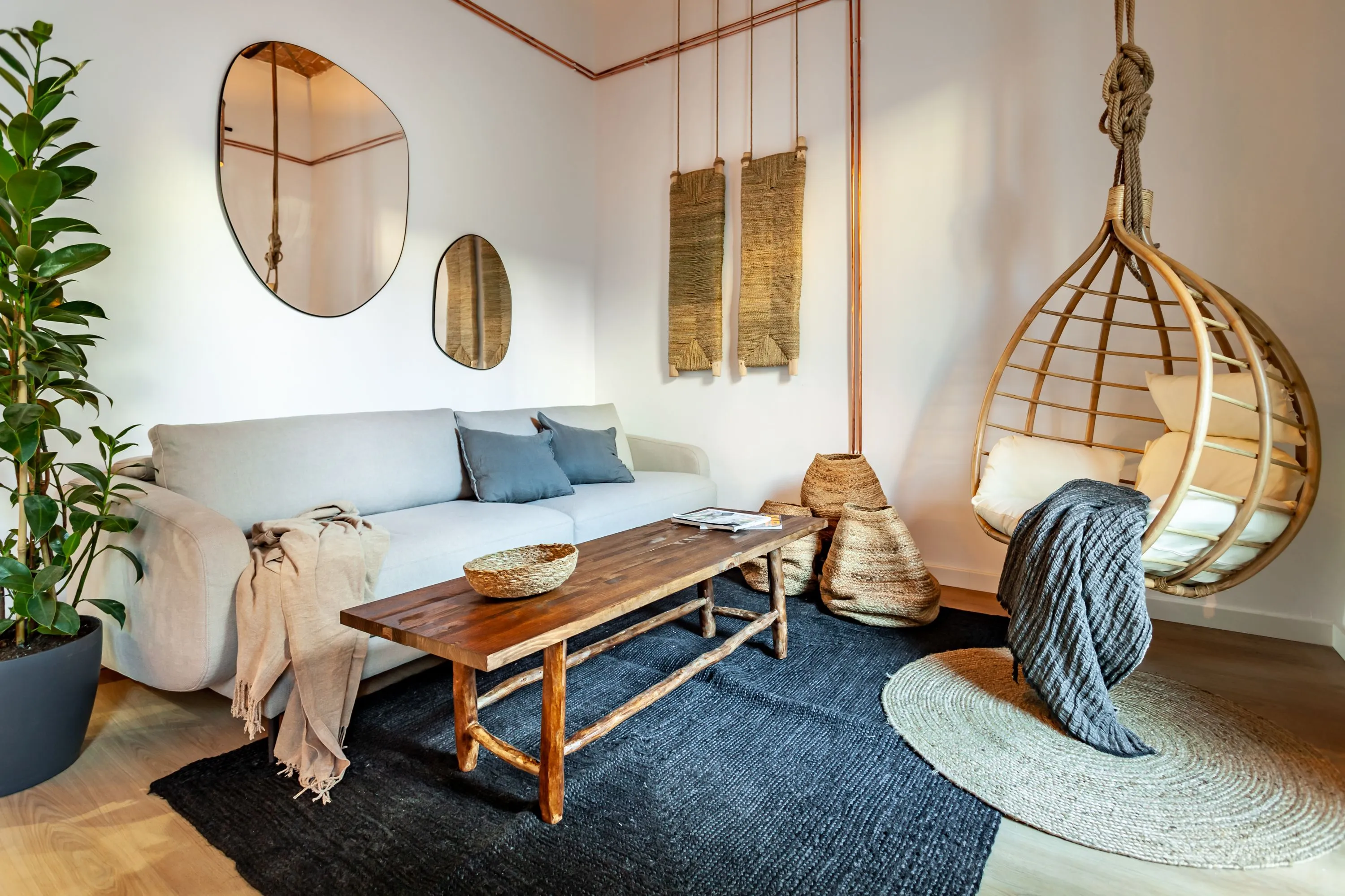 Vast Designer 2-bed Apartment With Gigabit Internet And Pro Work Setup In Barcelona #2
