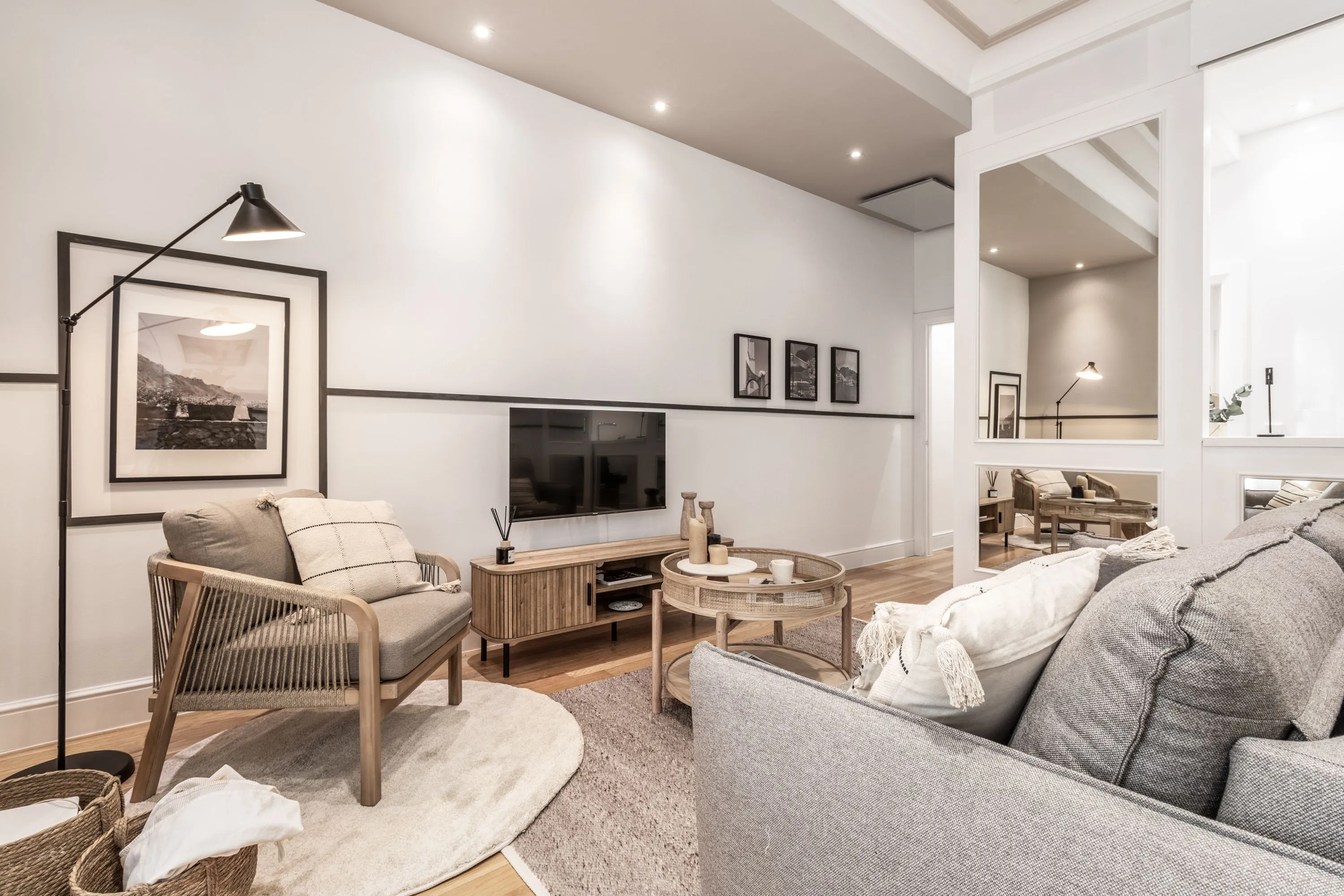 Spacious Madrid Designer Flat With Ultra-fast Wifi And Professional Home Office Setup #2