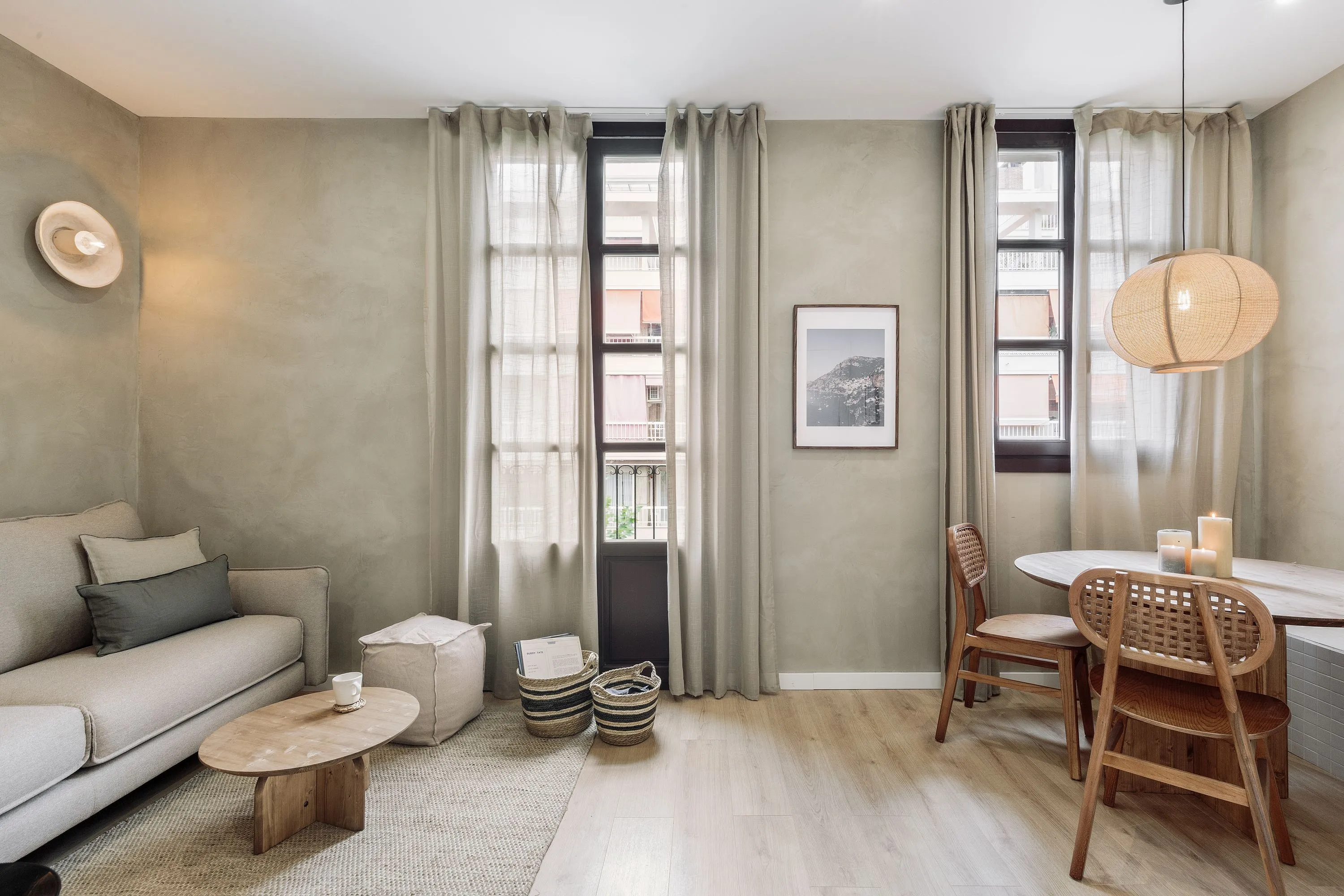 Luxury 124m2 Barcelona Flat With Pro Workspace Setup For Remote Professionals #5