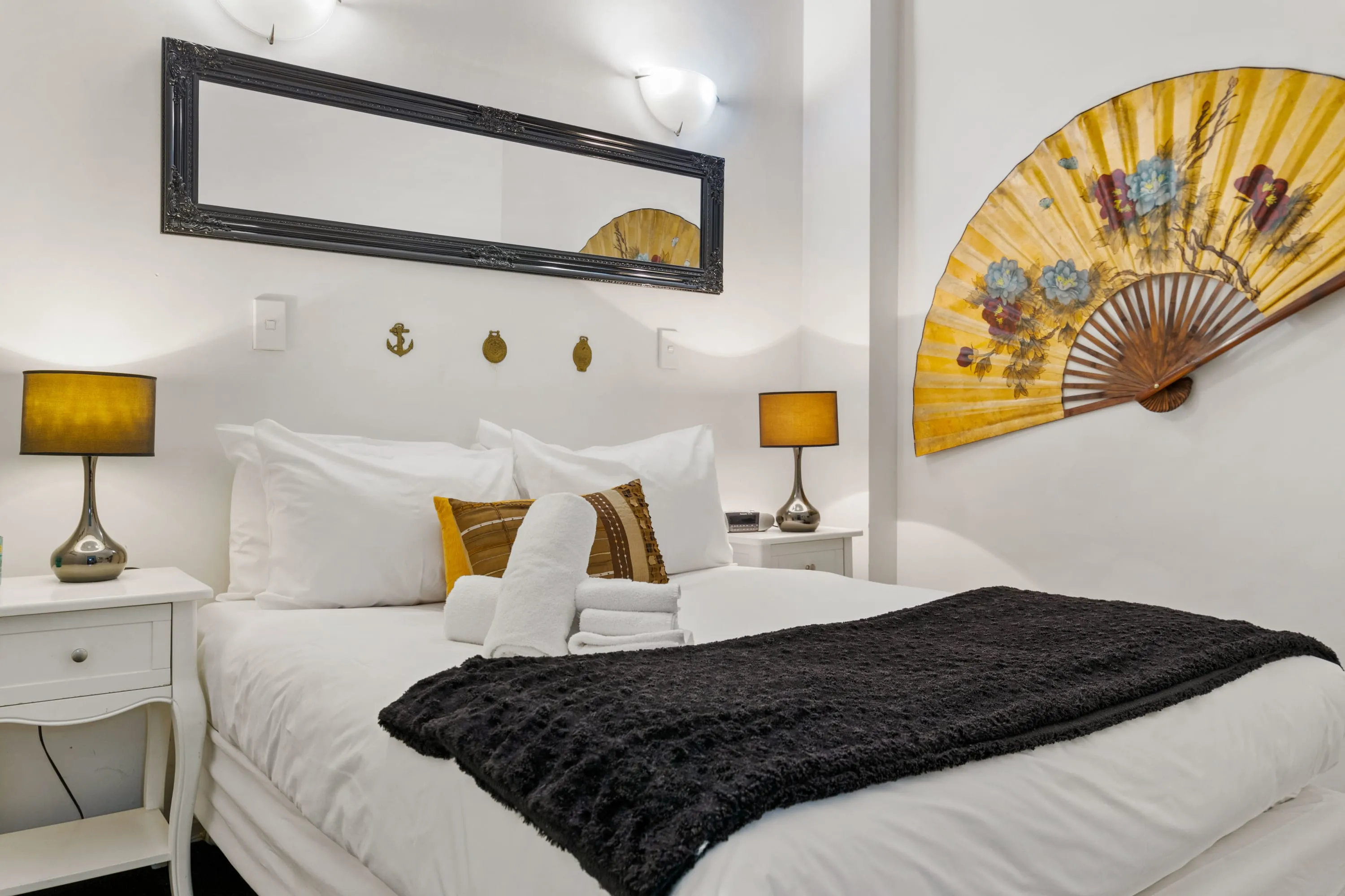 Queen St Efficient Flat With Dedicated Home Office And Fast Internet, For Auckland Digital Nomads