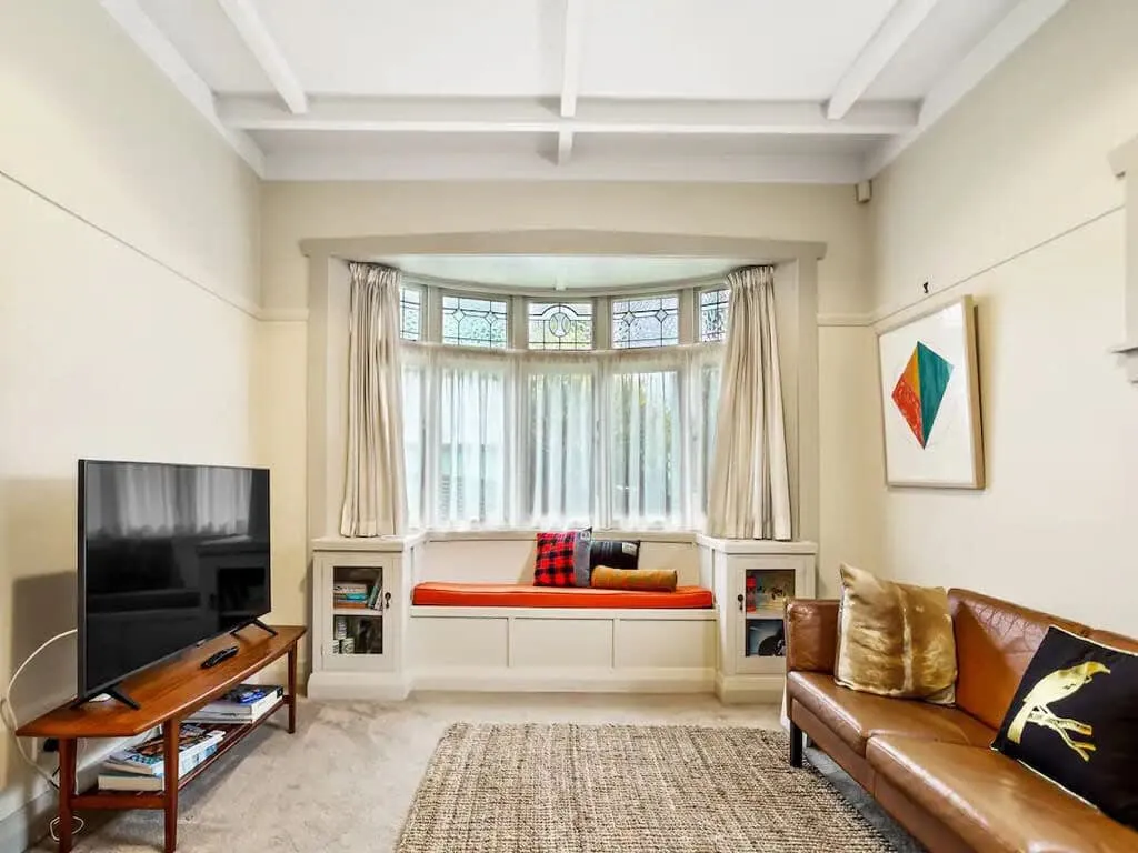 Elegant Executive Apartment Auckland - Efficient 3br With Dedicated Home Office And Fast Wi-fi