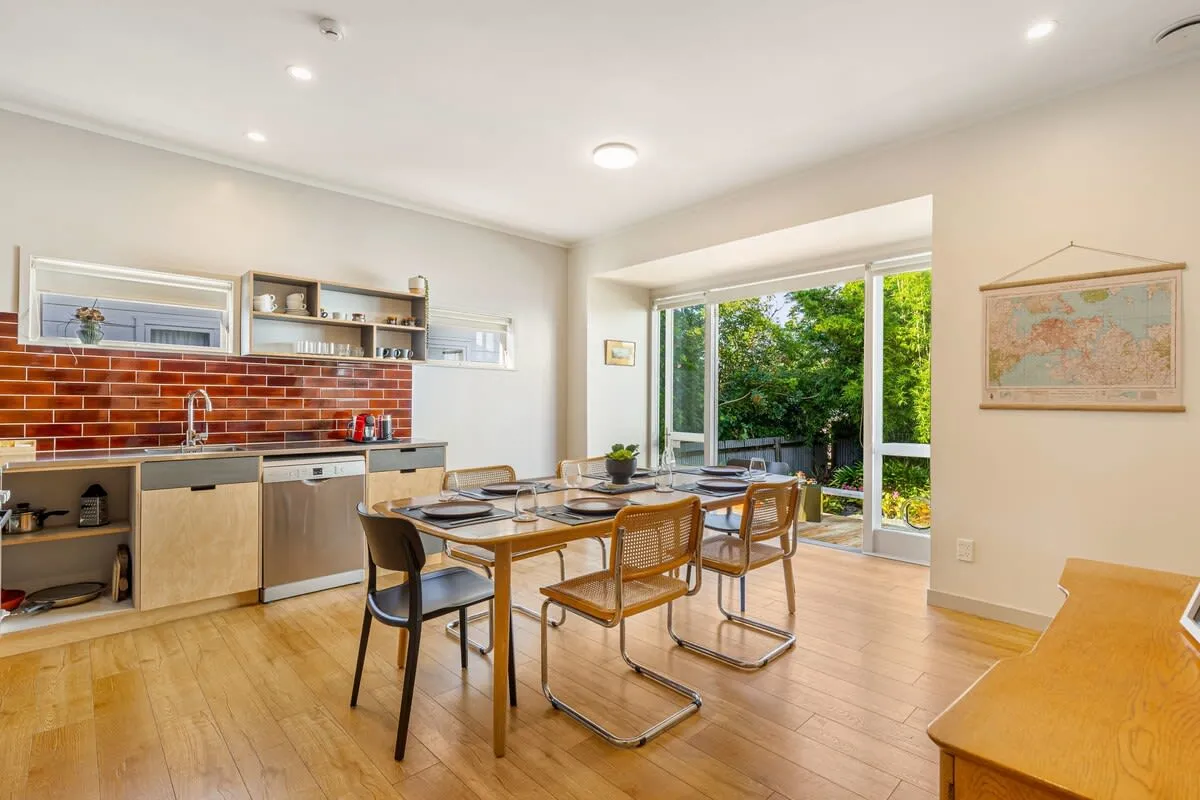 Elegant Executive Apartment Auckland - Efficient 3br With Dedicated Home Office And Fast Wi-fi #5