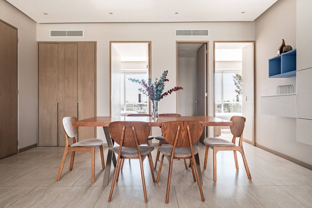 Designer 3-bed City Flat With Efficient Layout And Dedicated Workspace Near Gran Plaza #3