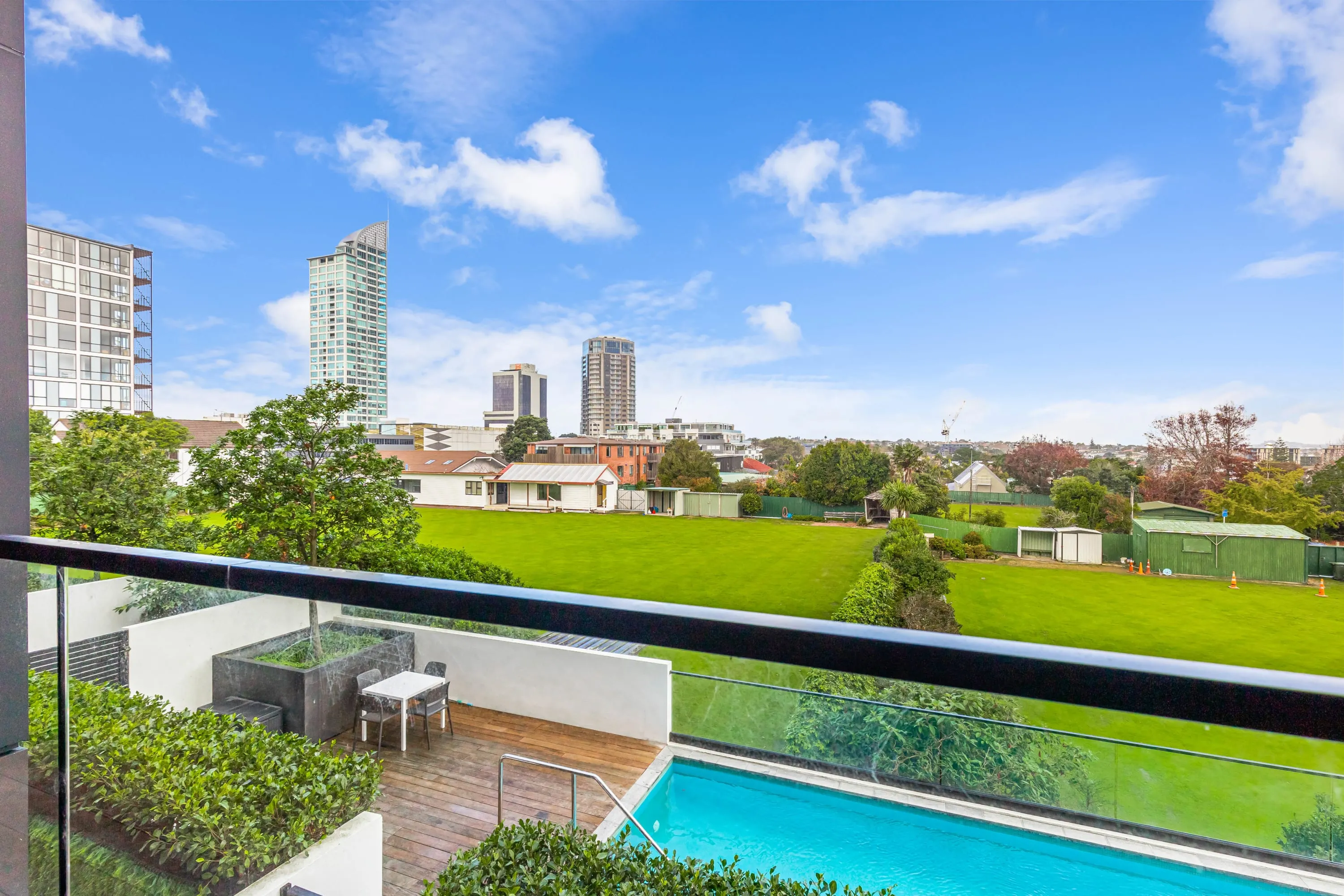 Cozy Luxurious 1br Takapuna Flat -- Work-ready Home Office For Digital Nomads #2