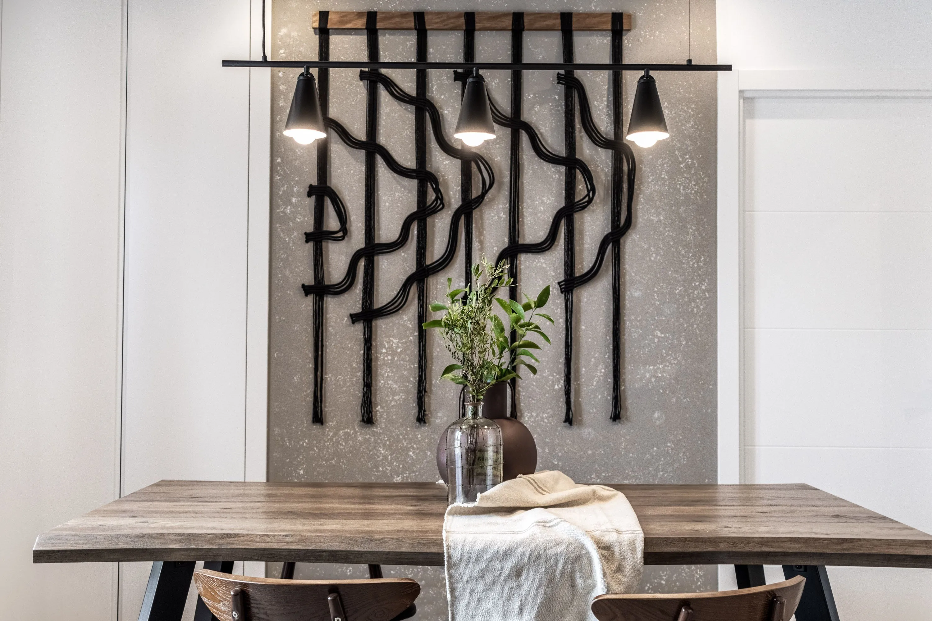 Elegant Madrid Flat With High-speed Internet & Ergonomic Workspace For Remote Work #4