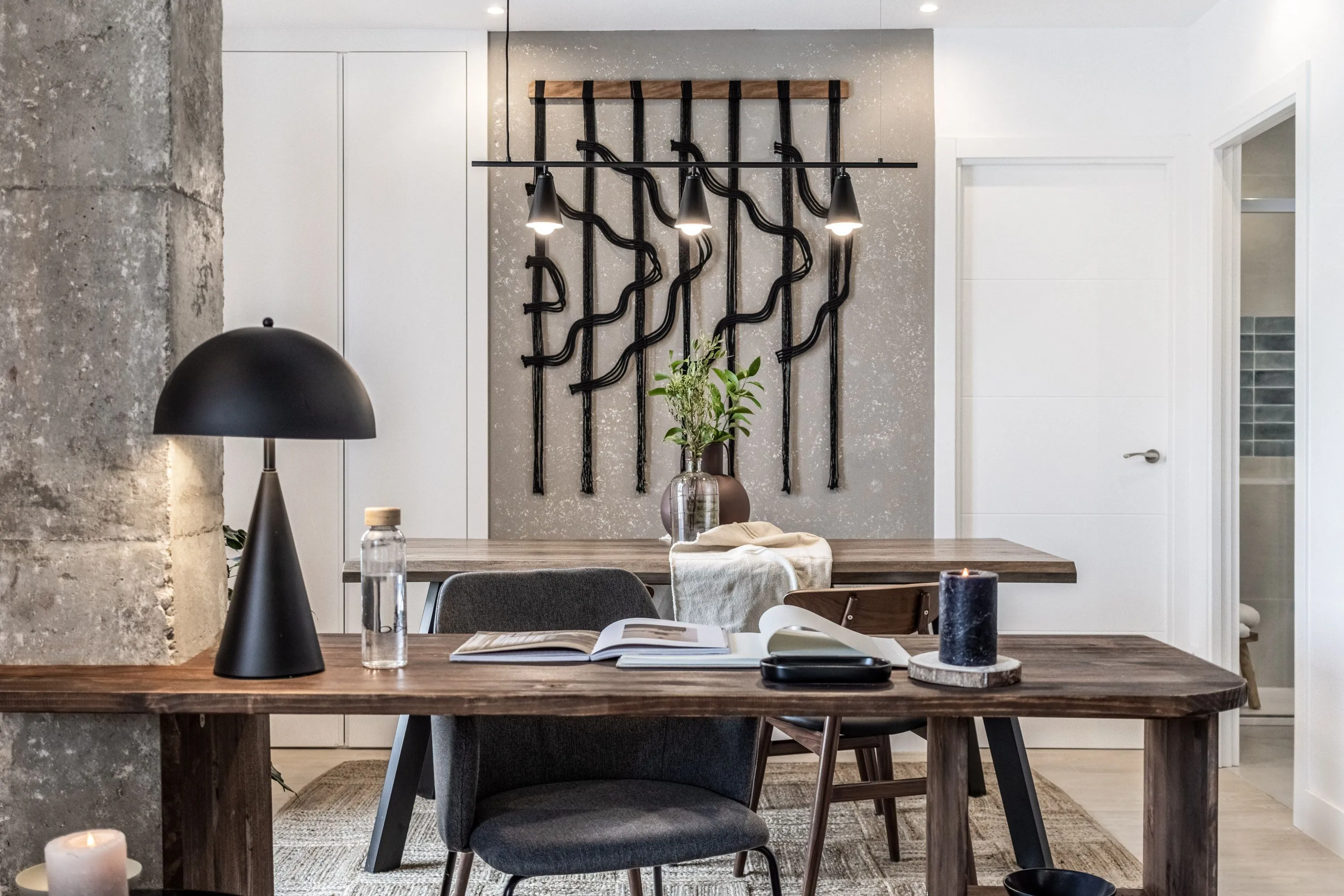 Elegant Madrid Flat With High-speed Internet & Ergonomic Workspace For Remote Work #3