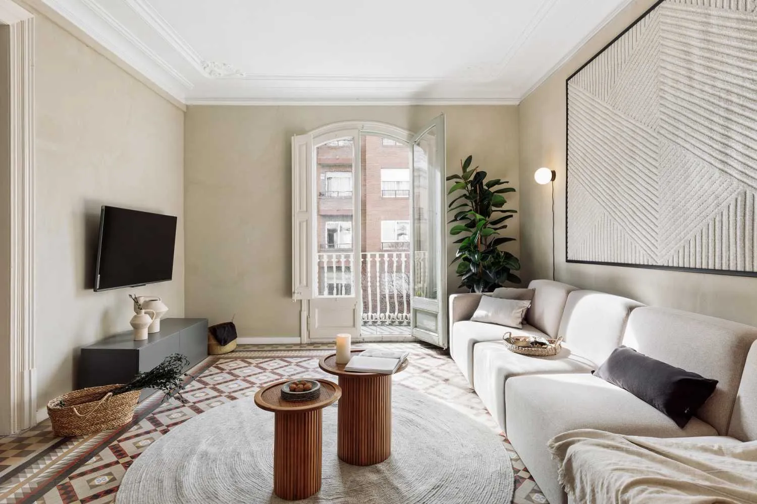 Upscale Barcelona Flat With Pro Workspace & Fiber Internet For Remote Professionals #3