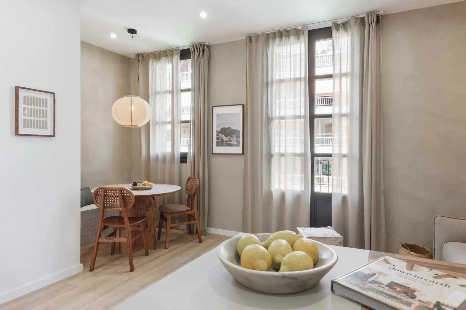 Vast 134m2 Barcelona Flat With Pro Home Office & Premium Connectivity #5