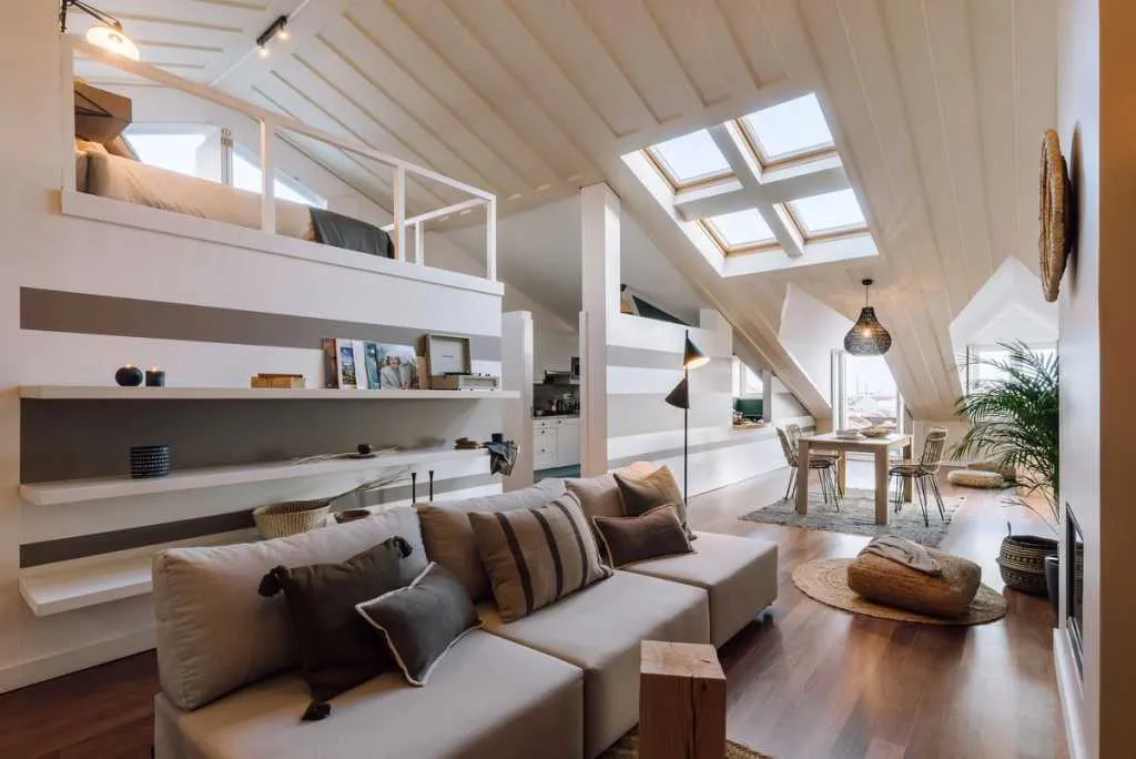 Refined Lisbon Flat With High-speed Fiber & Dual Monitors For Digital Nomads #2