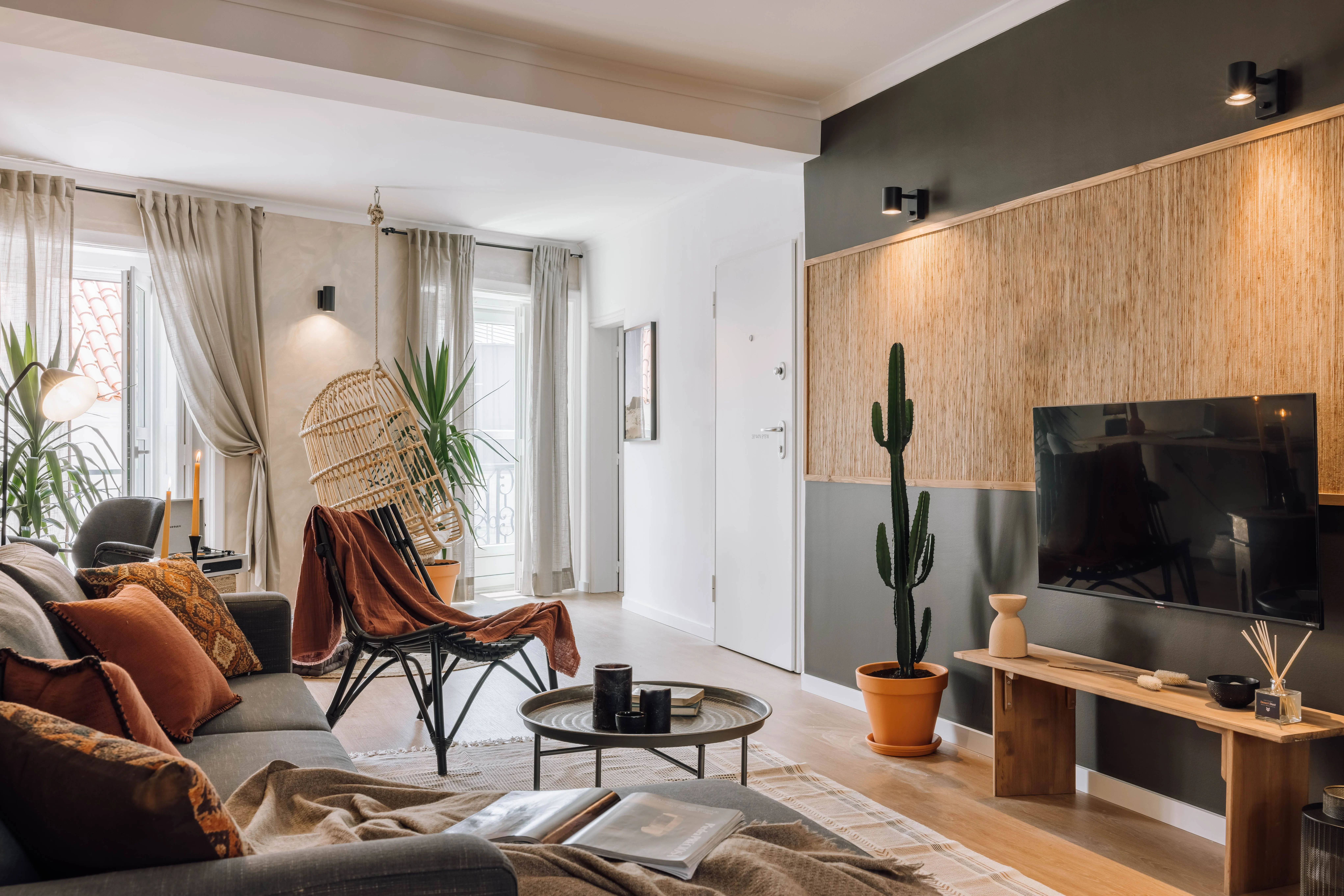 Urban Lisbon Flat With Pro Audio & Hd Video Setup For Seamless Remote Work #4