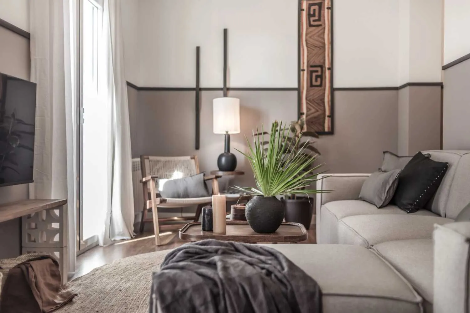Modern Madrid Apartment With Premium Workspace & Gigabit Internet For Remote Work #3