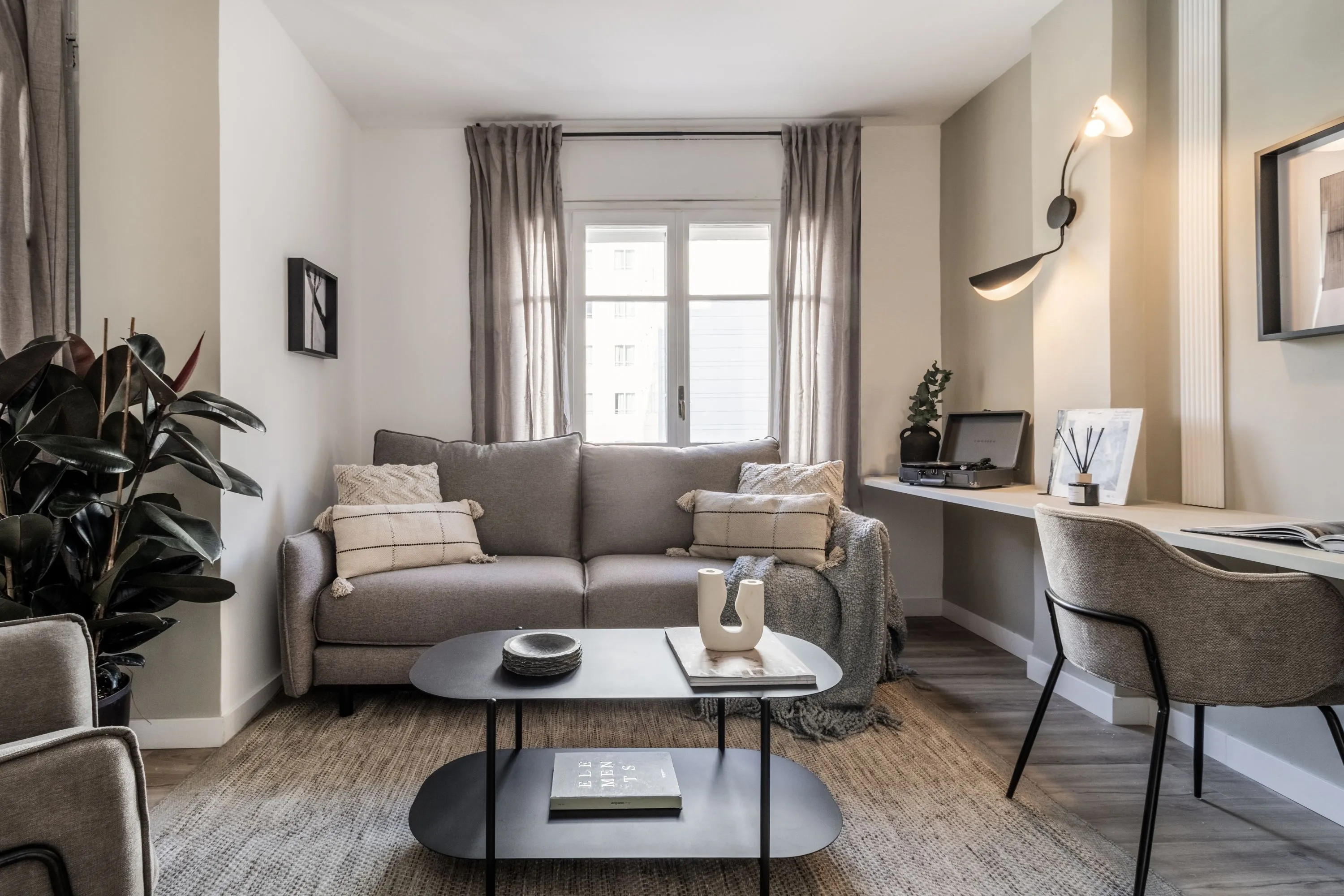 Luxurious Madrid Flat With Ultra-fast Wifi And Pro Workspace For Remote Work #3