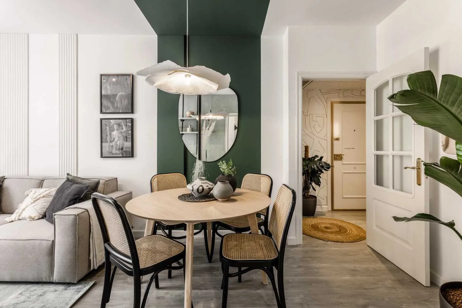 Sleek Madrid Flat With High-speed Fiber & Pro Workspace For Digital Nomads #3