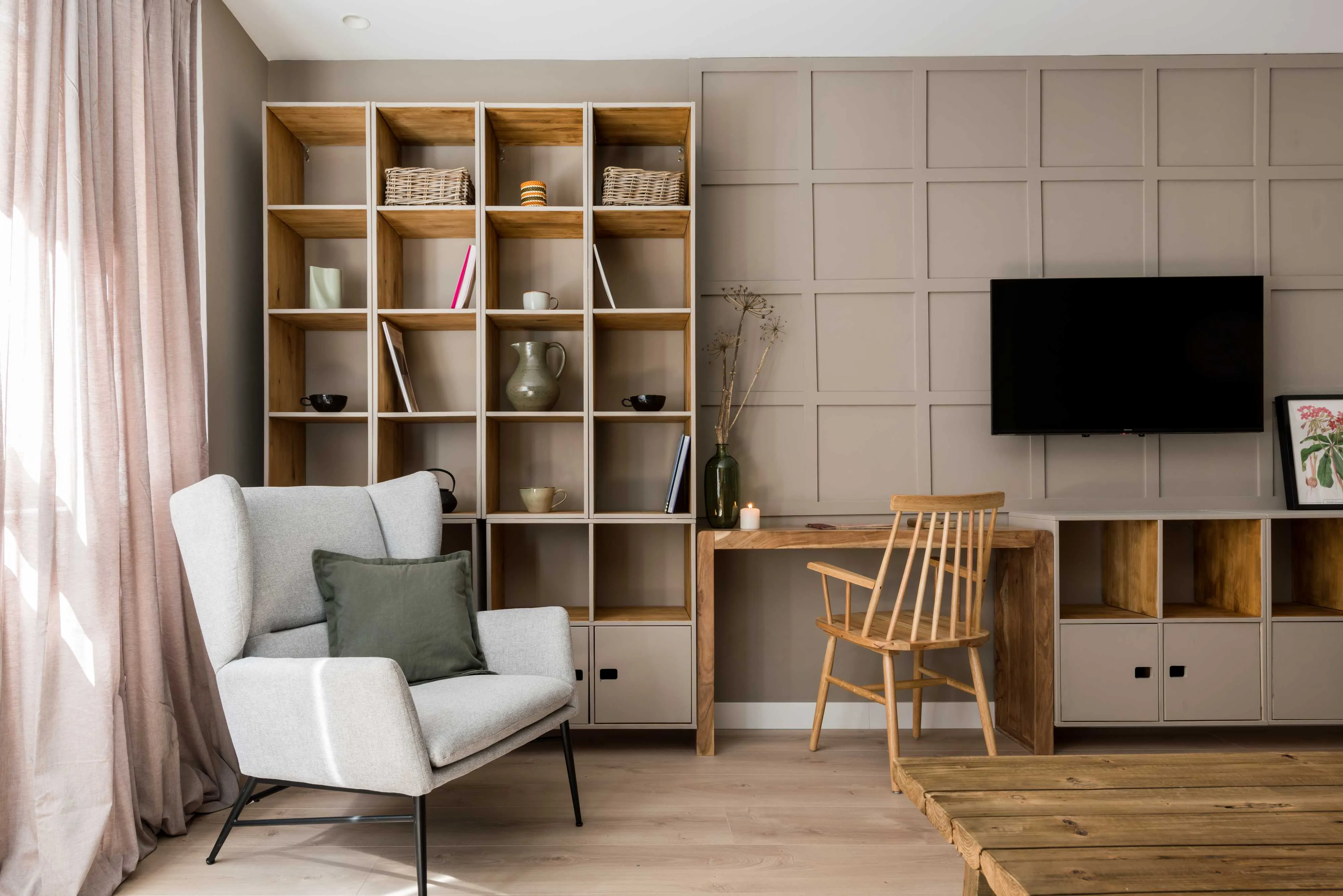 Madrid Designer Flat With High-speed Fiber & Pro Home Office For Remote Work #2