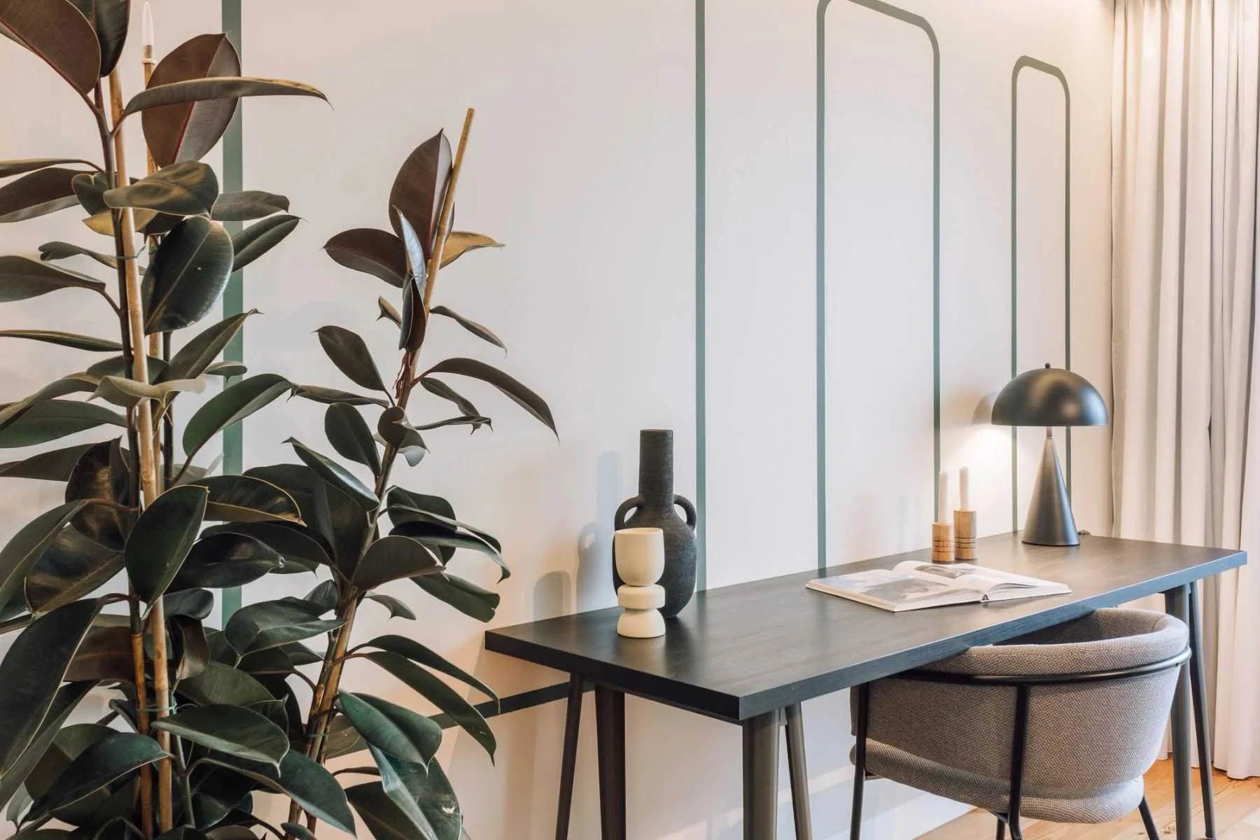 Contemporary Lisbon Flat With Pro Home Office & Streaming Gear In Historic District #4