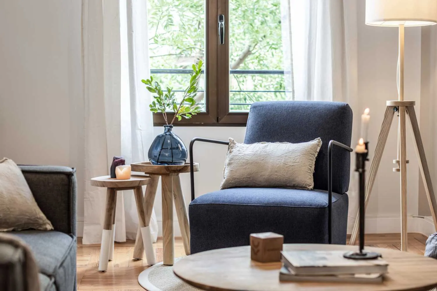 Sleek Madrid Flat With Ultra-fast Wifi, Pro Monitors & Chef's Kitchen For Remote Work #3