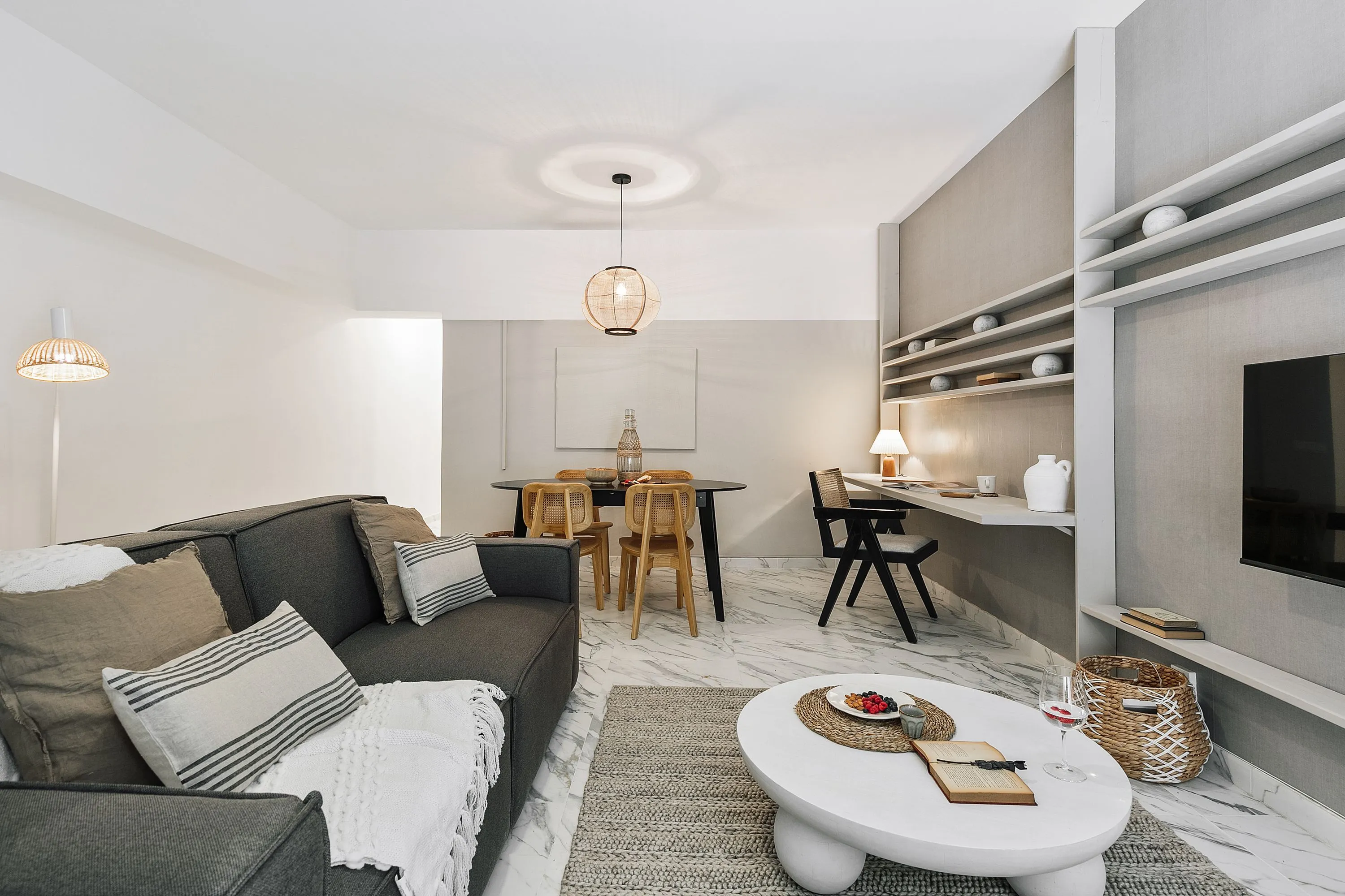 Sleek 96m2 Barcelona Flat With Premium Workspace & Modern Amenities For Remote Work #2