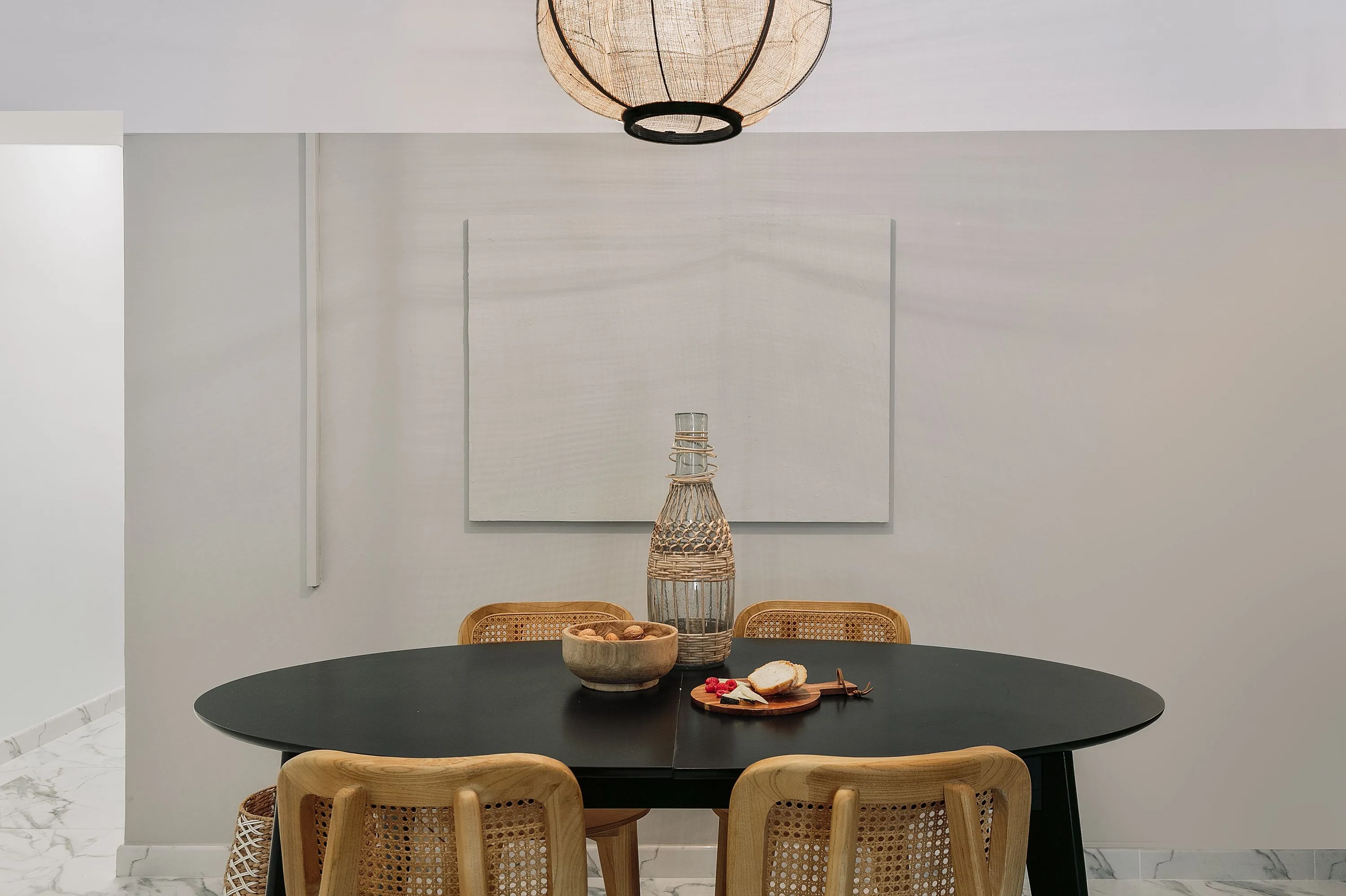 Sleek 96m2 Barcelona Flat With Premium Workspace & Modern Amenities For Remote Work #3