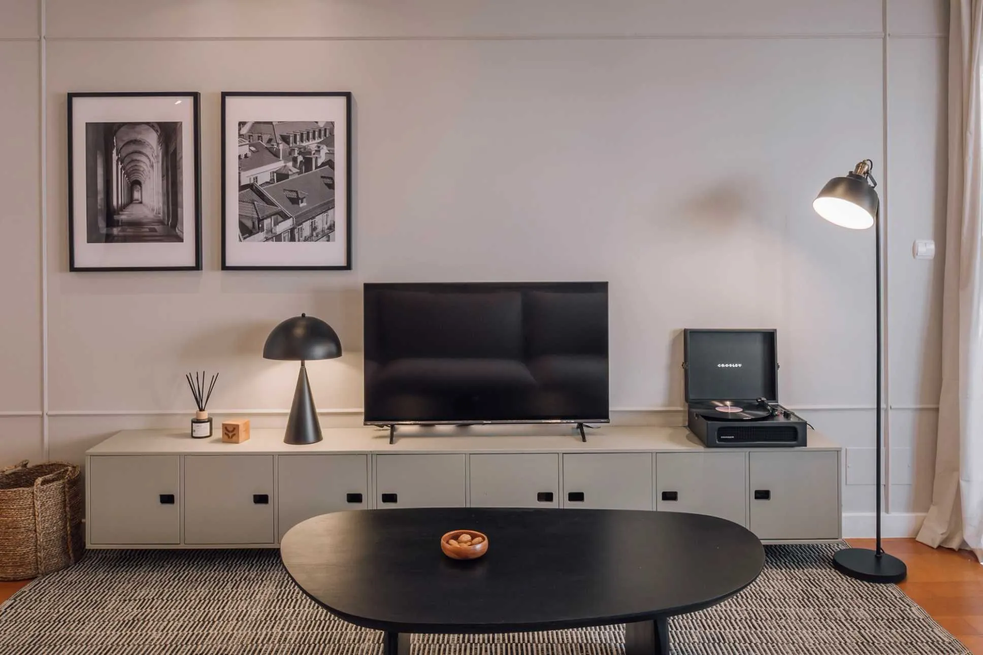 Generous 3br Sky Residence With Ultra-fast Wifi And Pro Workspace In Lisbon Cbd #4
