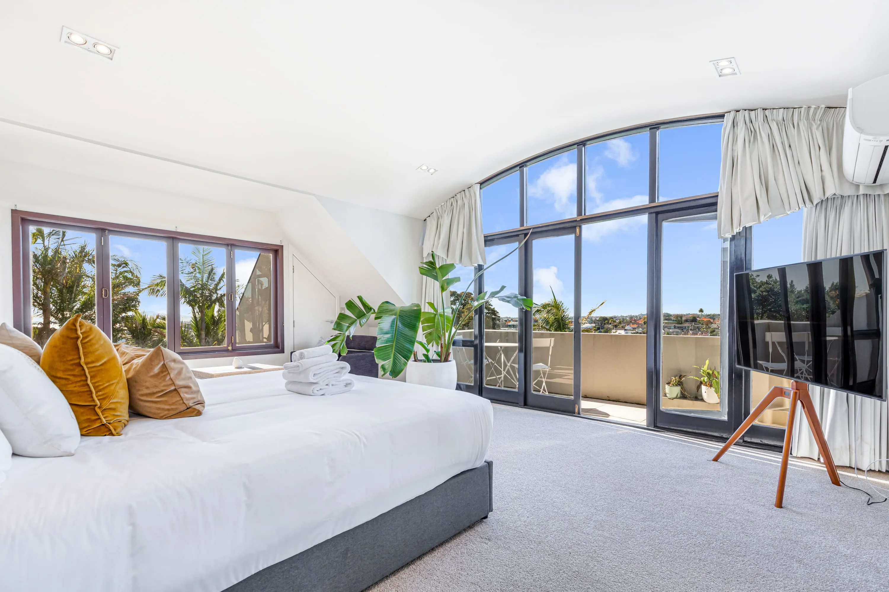 Luxurious Intimate Auckland Flat - 4br, Private Home Office & High-speed Wifi #2