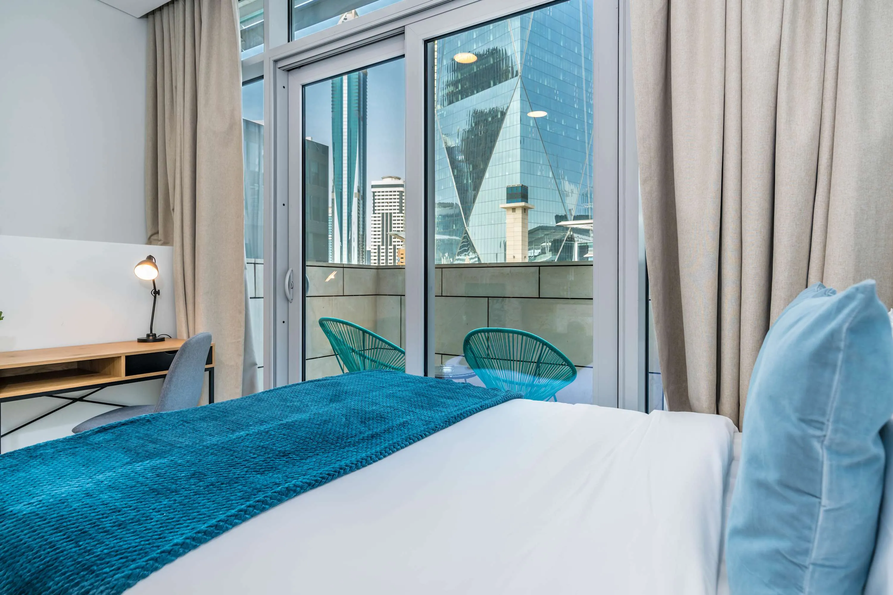 Modern Dubai Studio With Dedicated Workspace In Daman Tower, Difc #5