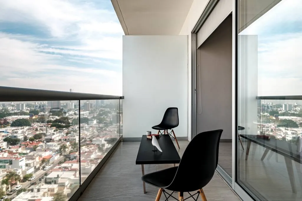 Charming Curated Studio With Dedicated Home Office In Downtown For Remote Work #4