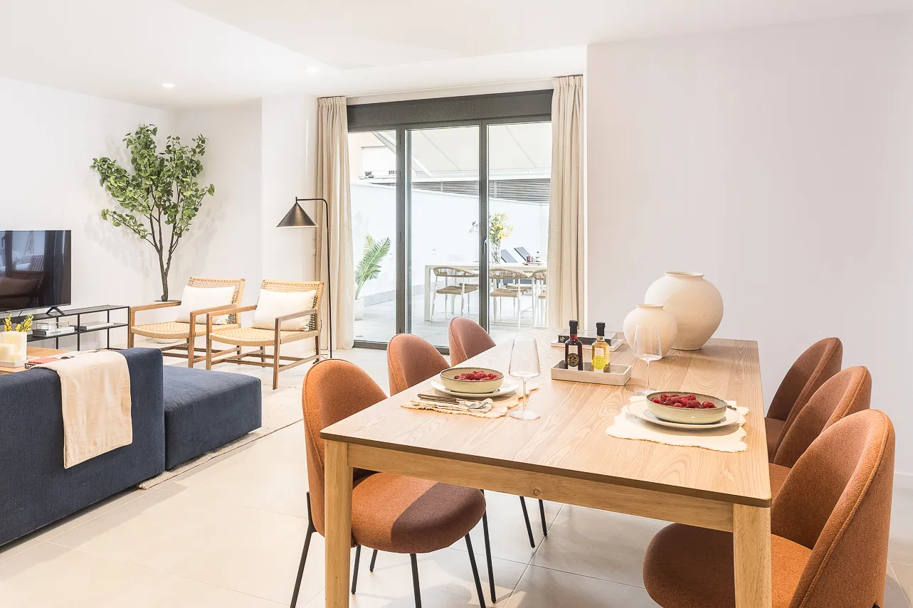 Designer Barcelona Flat With Dedicated Home Office And Comfortable Living Space #5