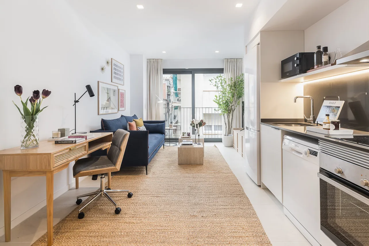 Trendy 2br Flat With Home Office & City Views In Barcelona's Prime District #3