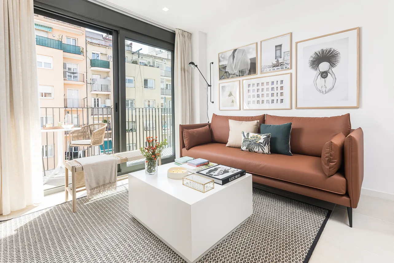 Spacious Barcelona Flat With Dedicated Home Office And Stylish Design #3