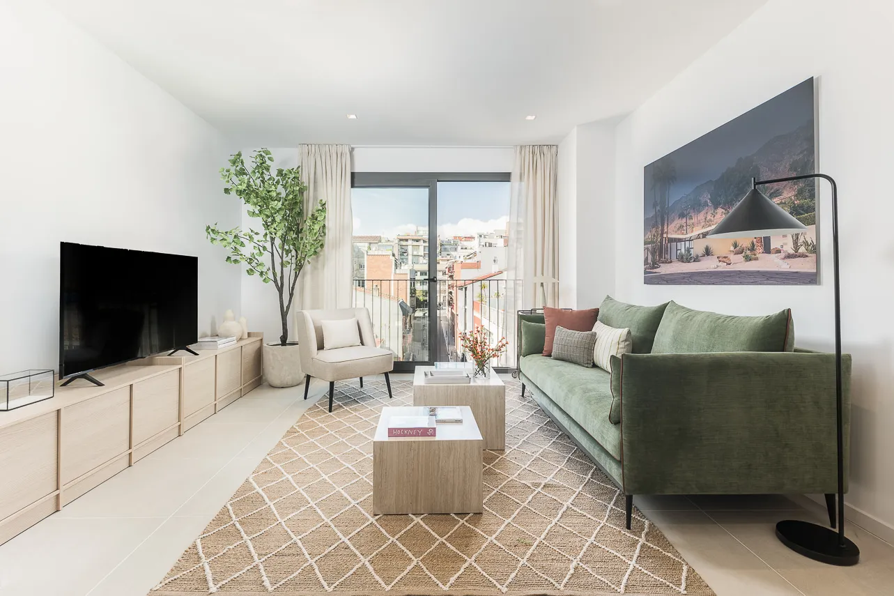 Upscale 60m2 Barcelona Flat With Dedicated Home Office For Remote Work Flexibility #5