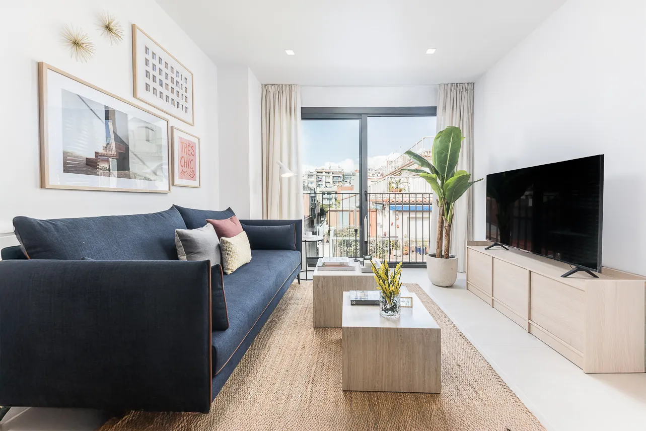 Sophisticated 2-bed Flat With Dedicated Home Office In Barcelona For Remote Work #4