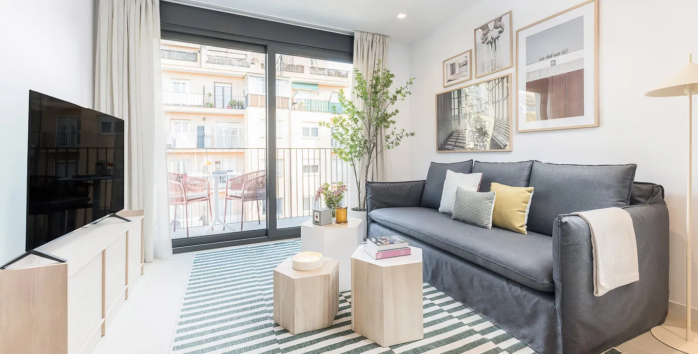 Sophisticated 2-bed Flat With Dedicated Home Office In Barcelona's Gracia District