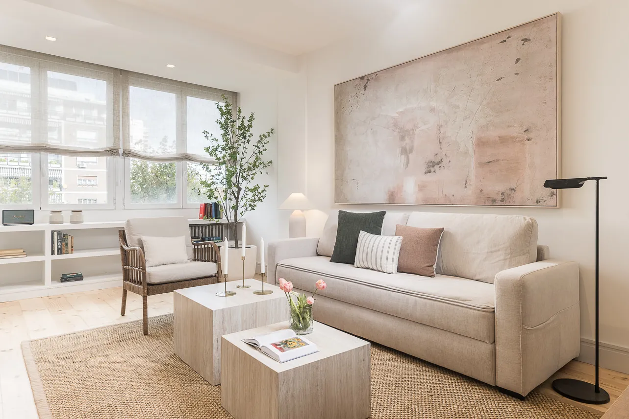 Airy Madrid Flat With Dedicated Home Office And Bright Living Spaces #4