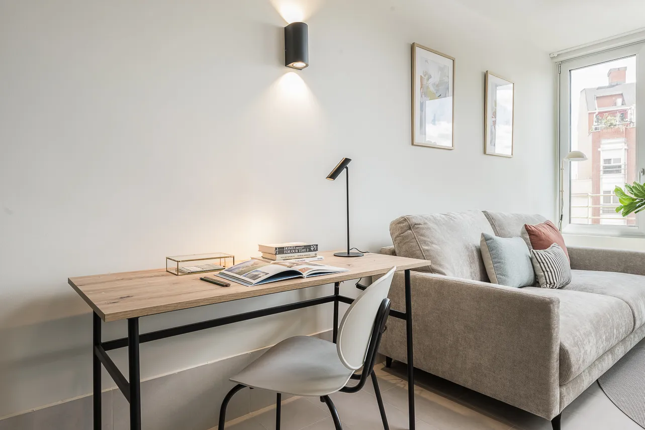 Stylish Airy 1br Flat In Madrid - Bright Home Office & Digital Nomad Setup #5