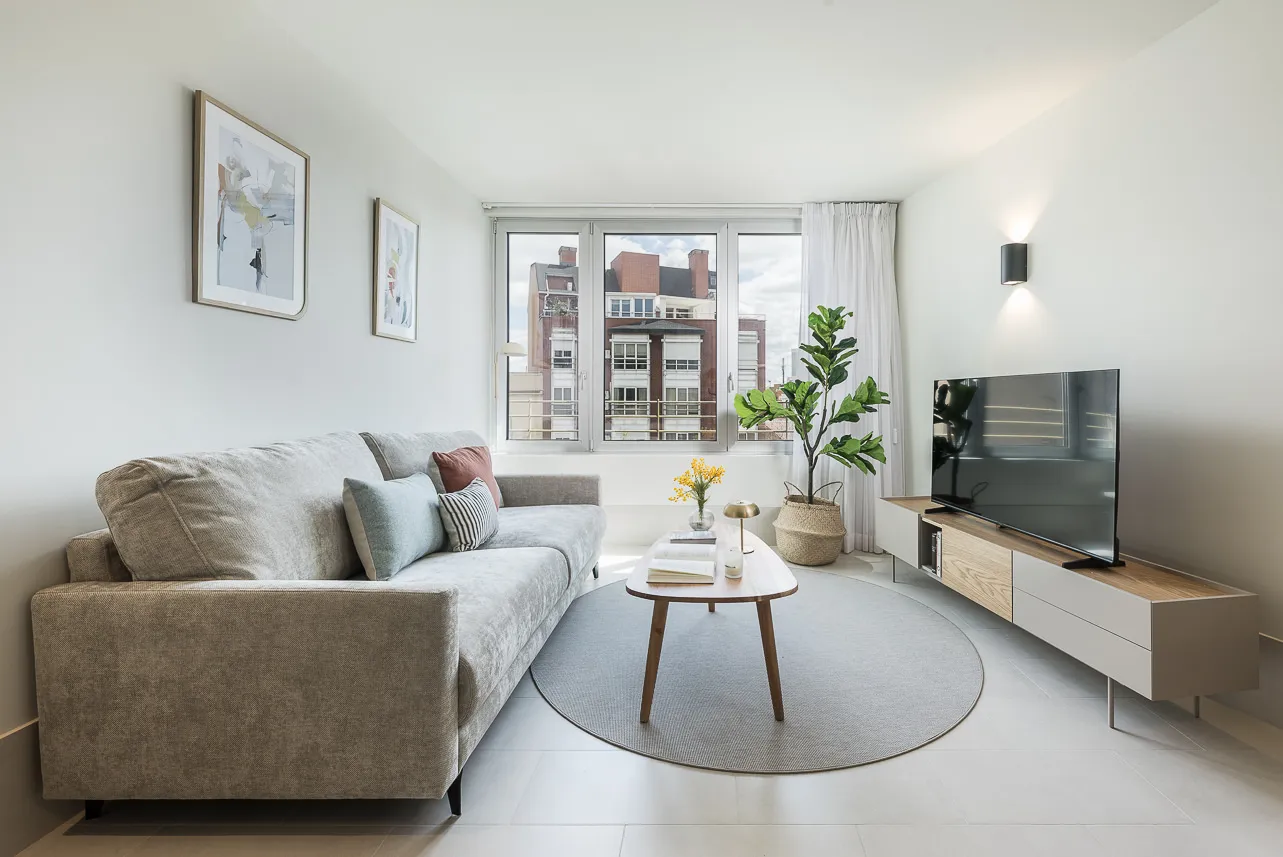 Stylish Airy 1br Flat In Madrid - Bright Home Office & Digital Nomad Setup #3