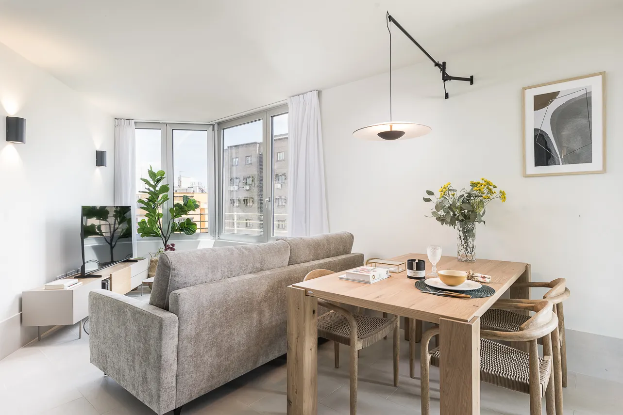Digital-nomad Ready Executive Flat In Madrid -- 69m2 Welcoming Space & Home Office #2