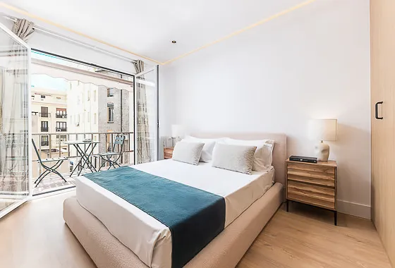 Spacious Madrid Flat With Dedicated Home Office For Remote Work Flexibility #4