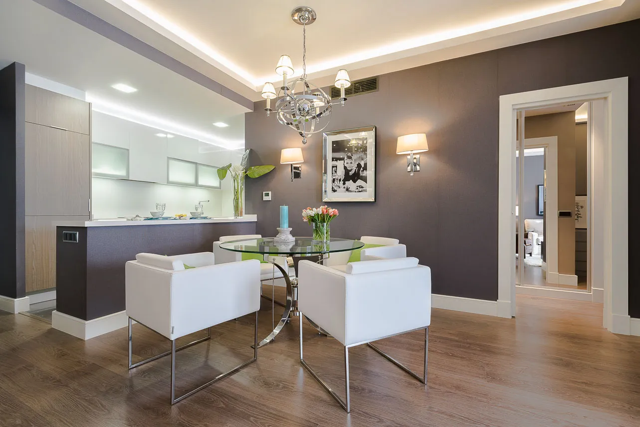 Contemporary Madrid Flat With Bright Home Office For Remote Work Comfort #2