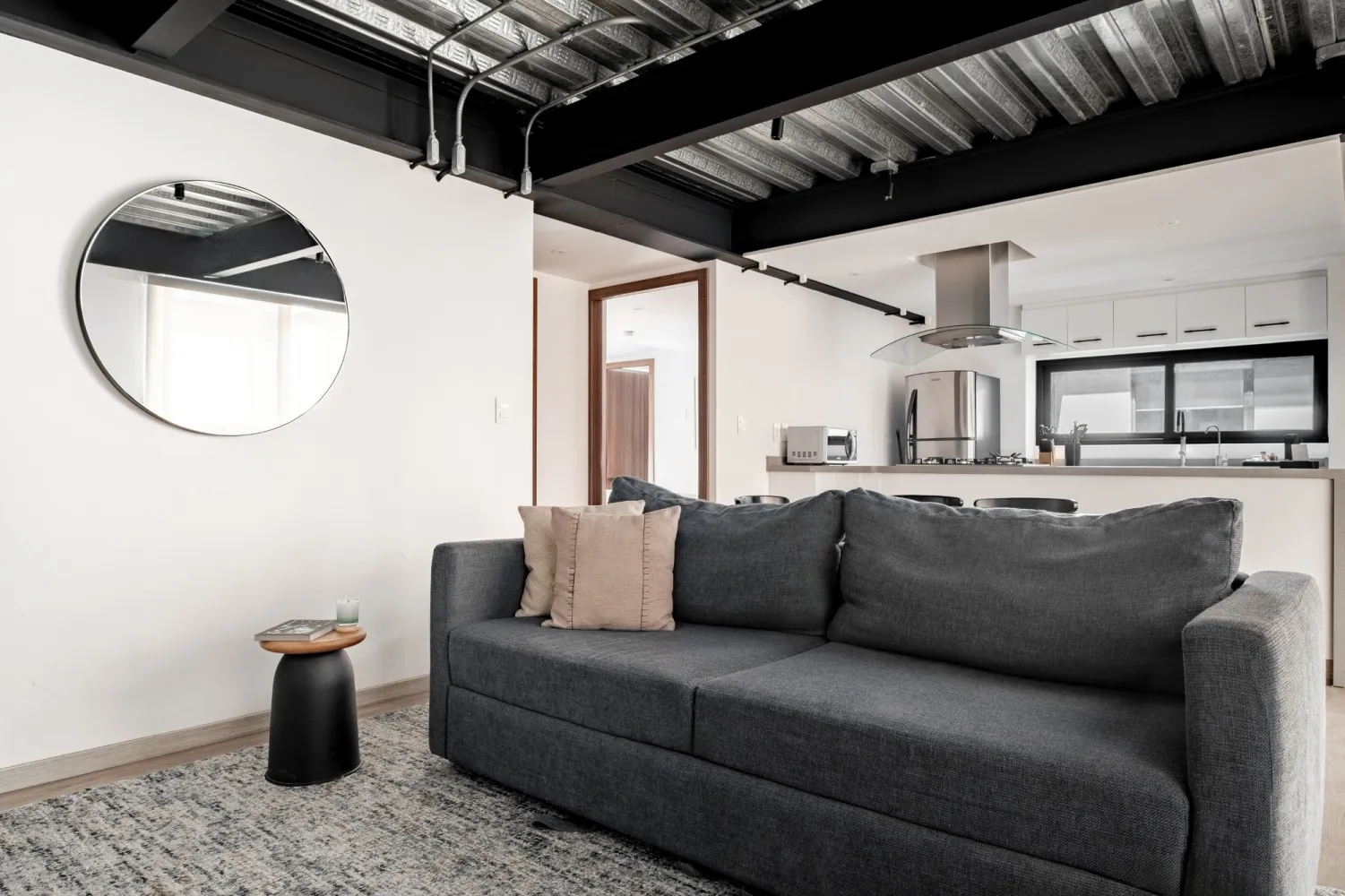 Elegant Design Studio With Dedicated Workspace In Reforma, Mexico City #2