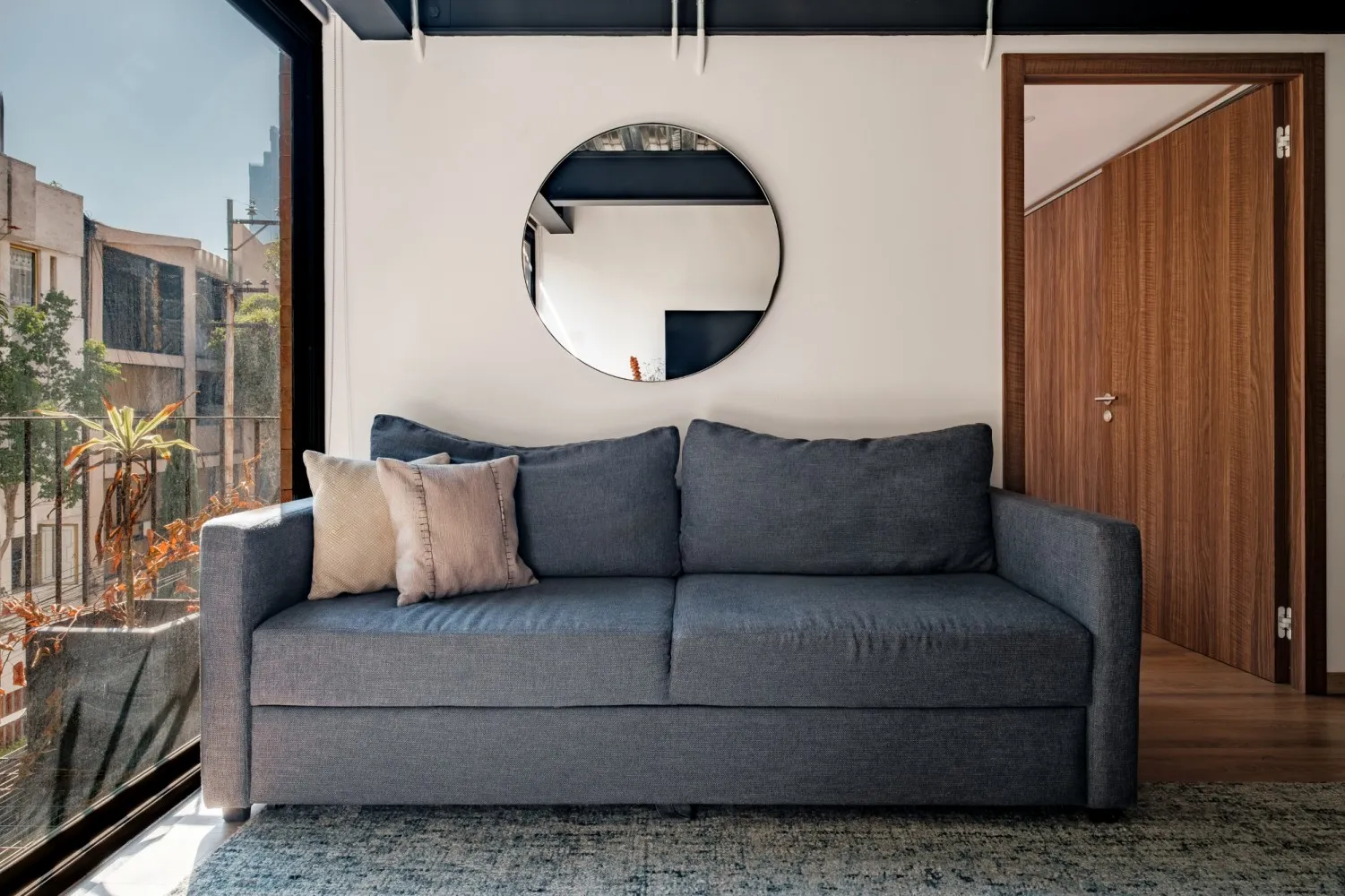Trendy Open-plan Studio With Home Office Space In Reforma, Mexico City #2